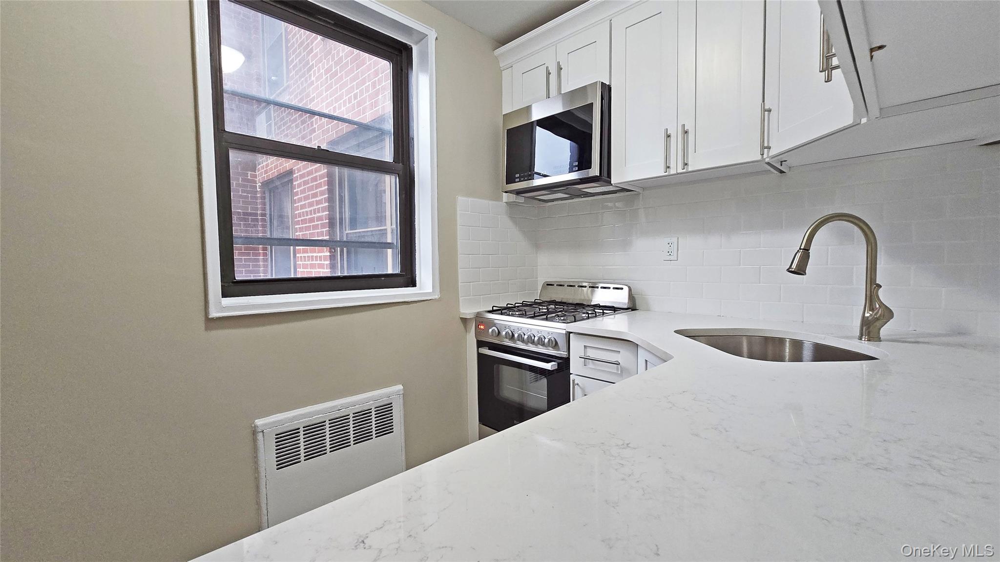 1275 E 51st Street 5m Property Photo 11