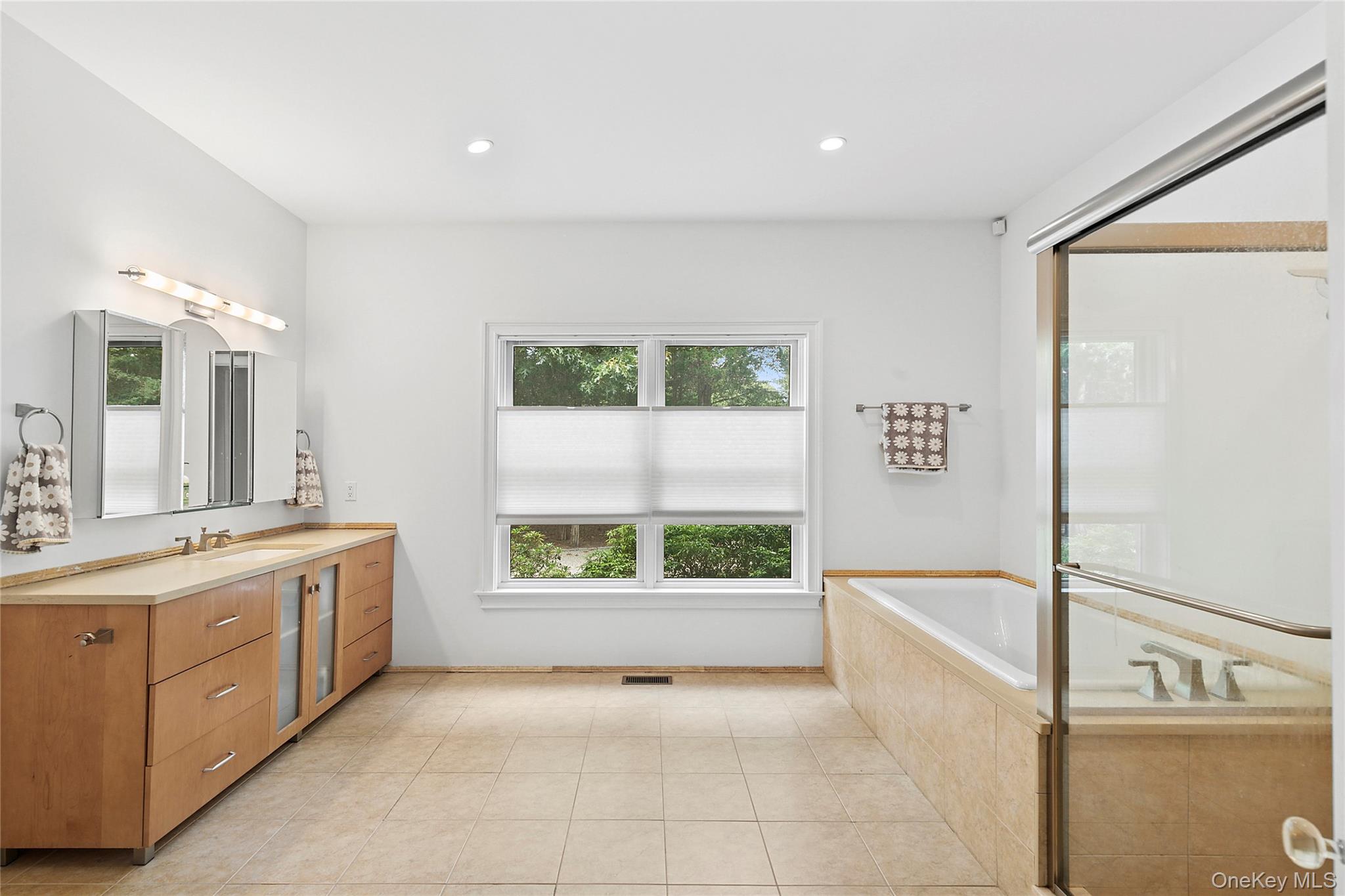 3470 N Bayview Road Property Photo 8