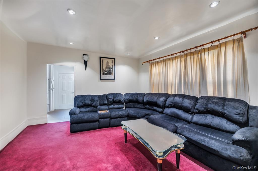 10312 114th Street Property Photo 2