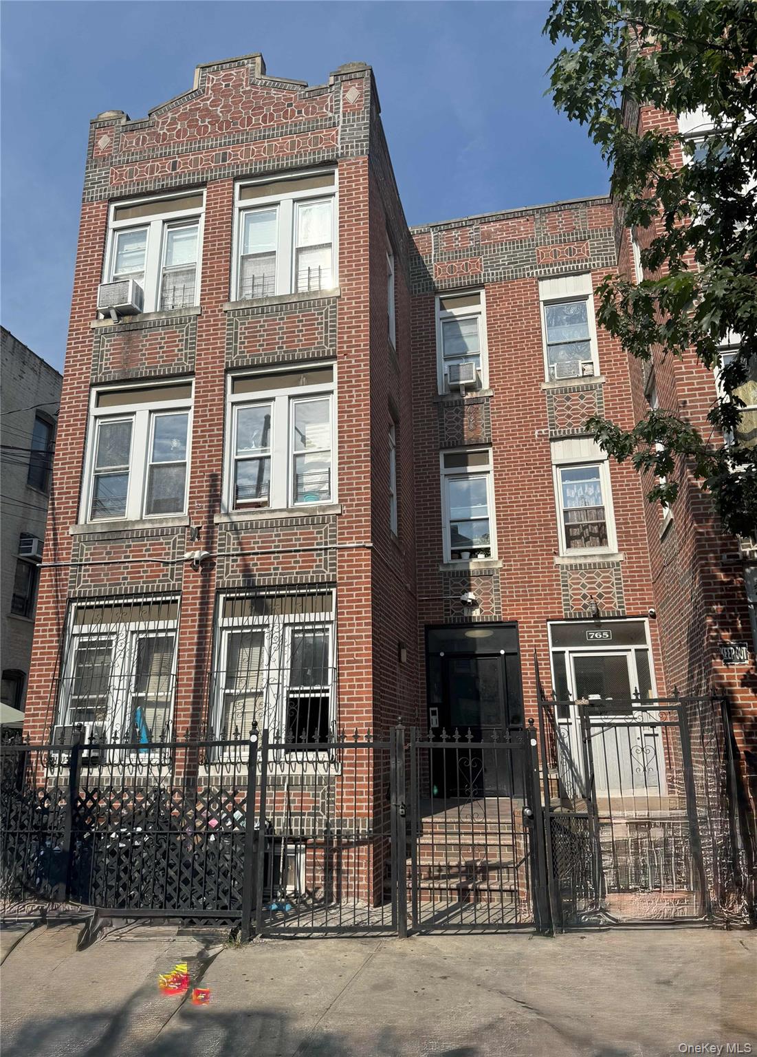 761 Miller Avenue Property Photo 1