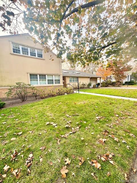 573 Fairway Drive Property Photo 2