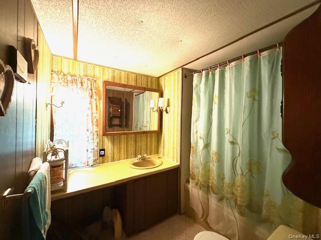 8 Anna Drive Property Photo 9