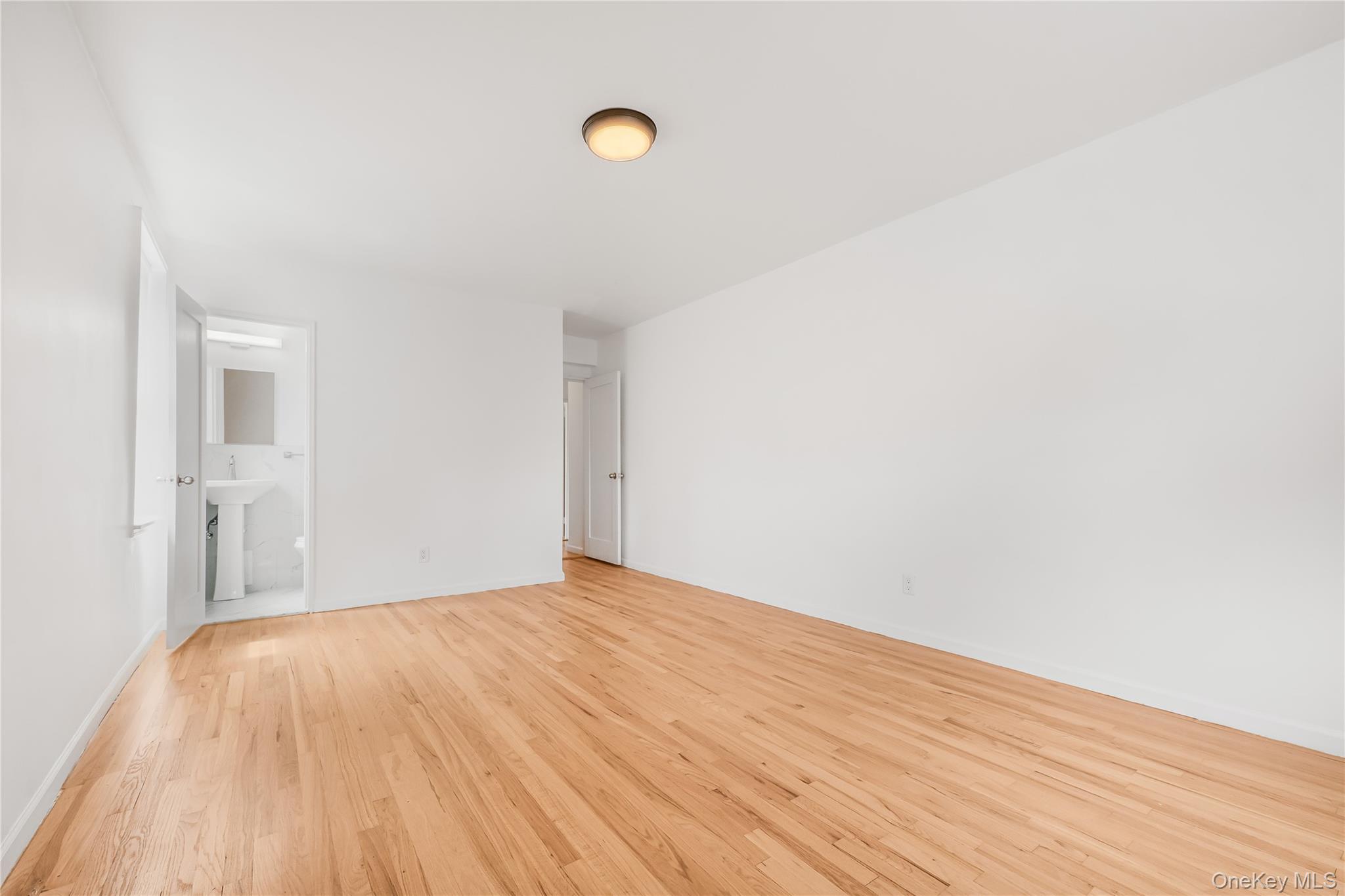72-10 112 Street 5h Property Photo 11