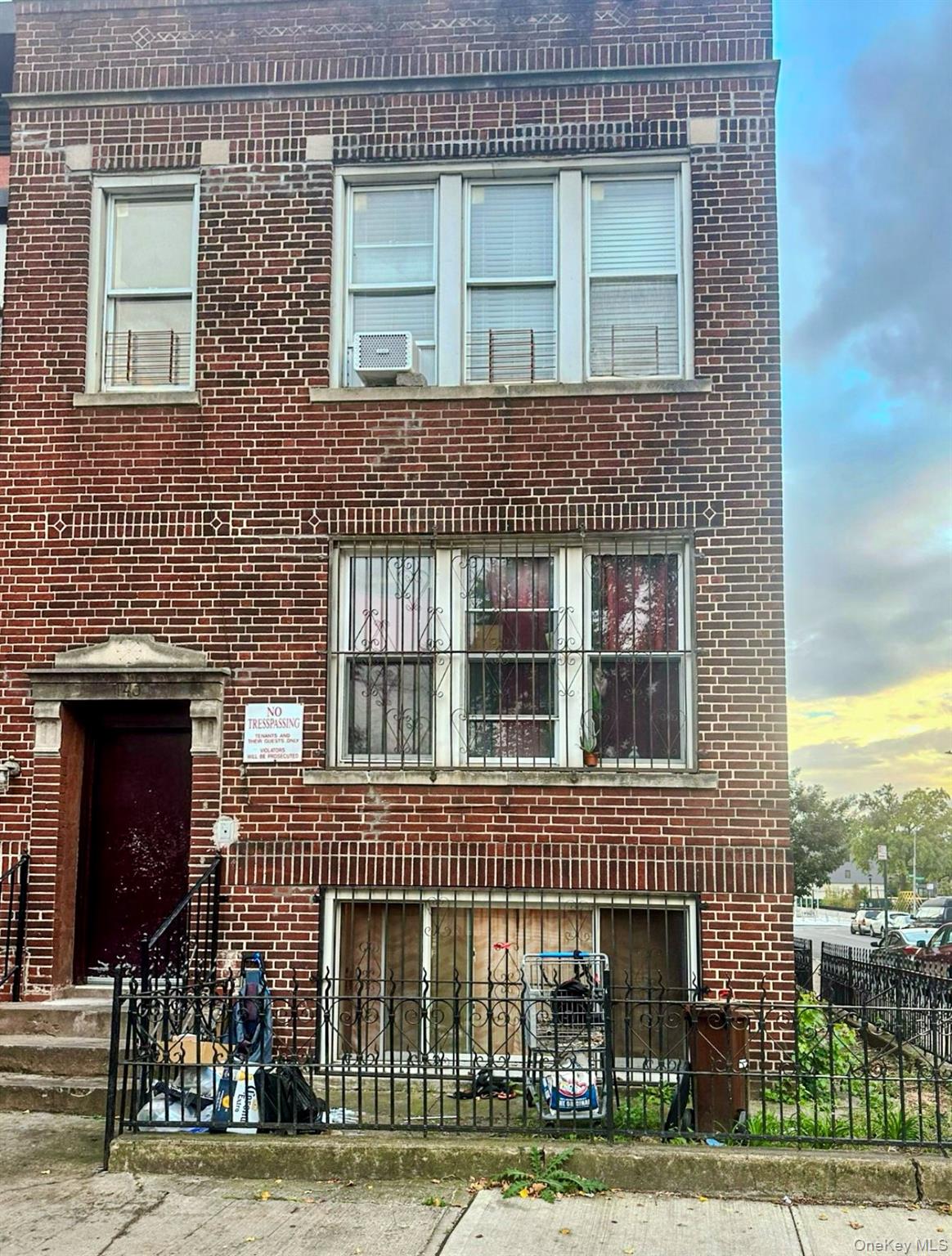 140 Somers Street Property Photo 1