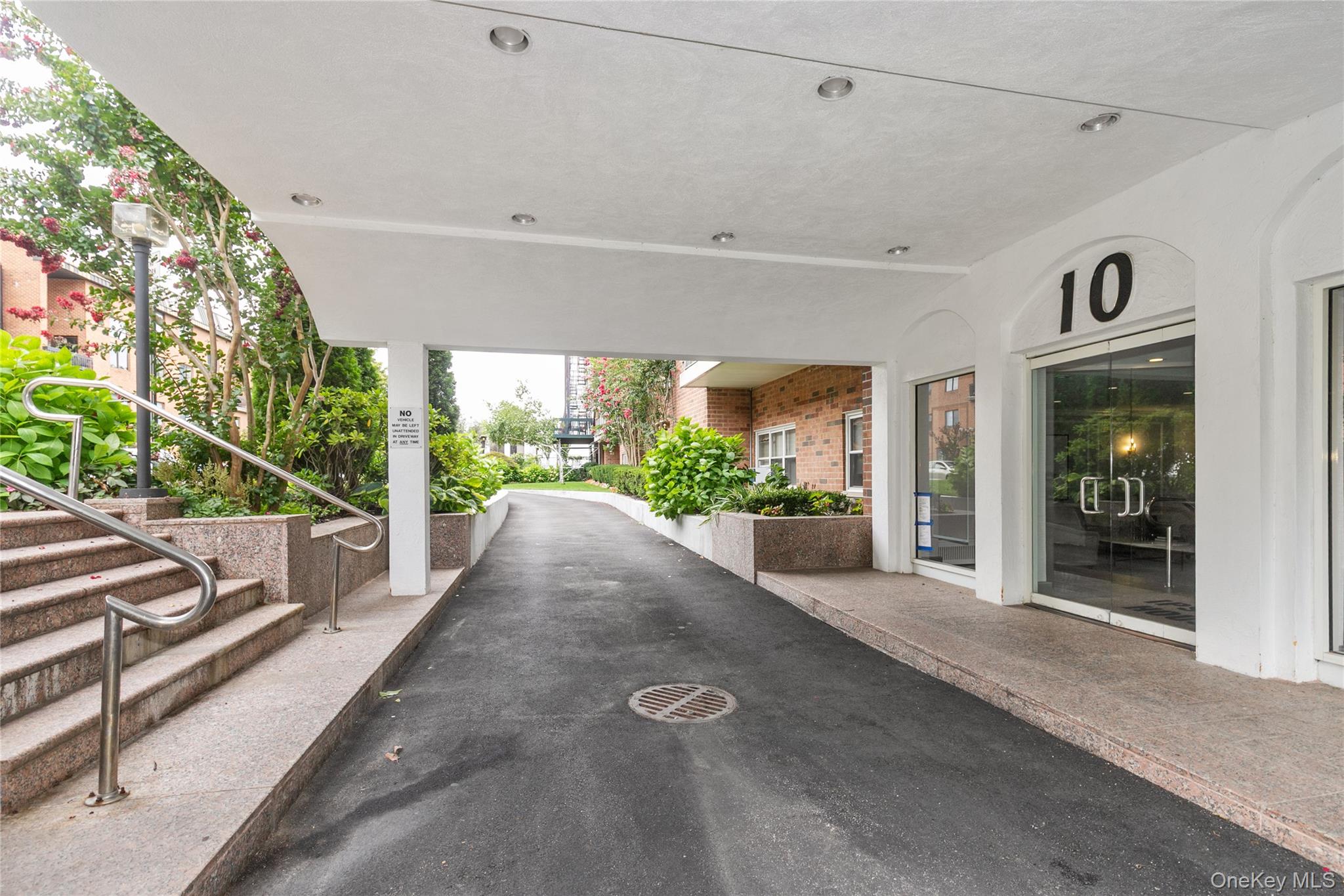 10 Ipswich Avenue Apt. 3i Property Photo 4
