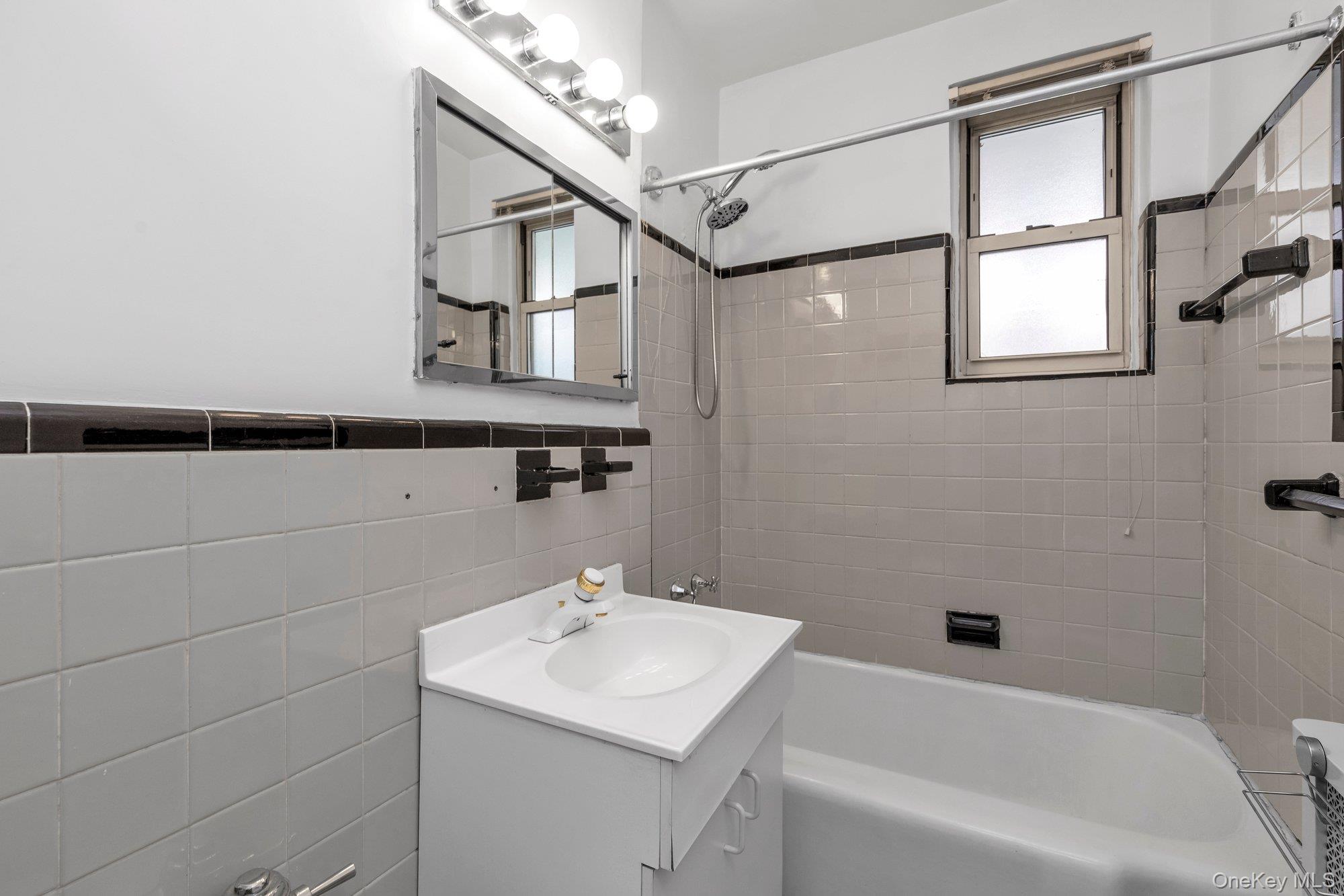 68-61 Yellowstone Boulevard 519 Property Photo 15