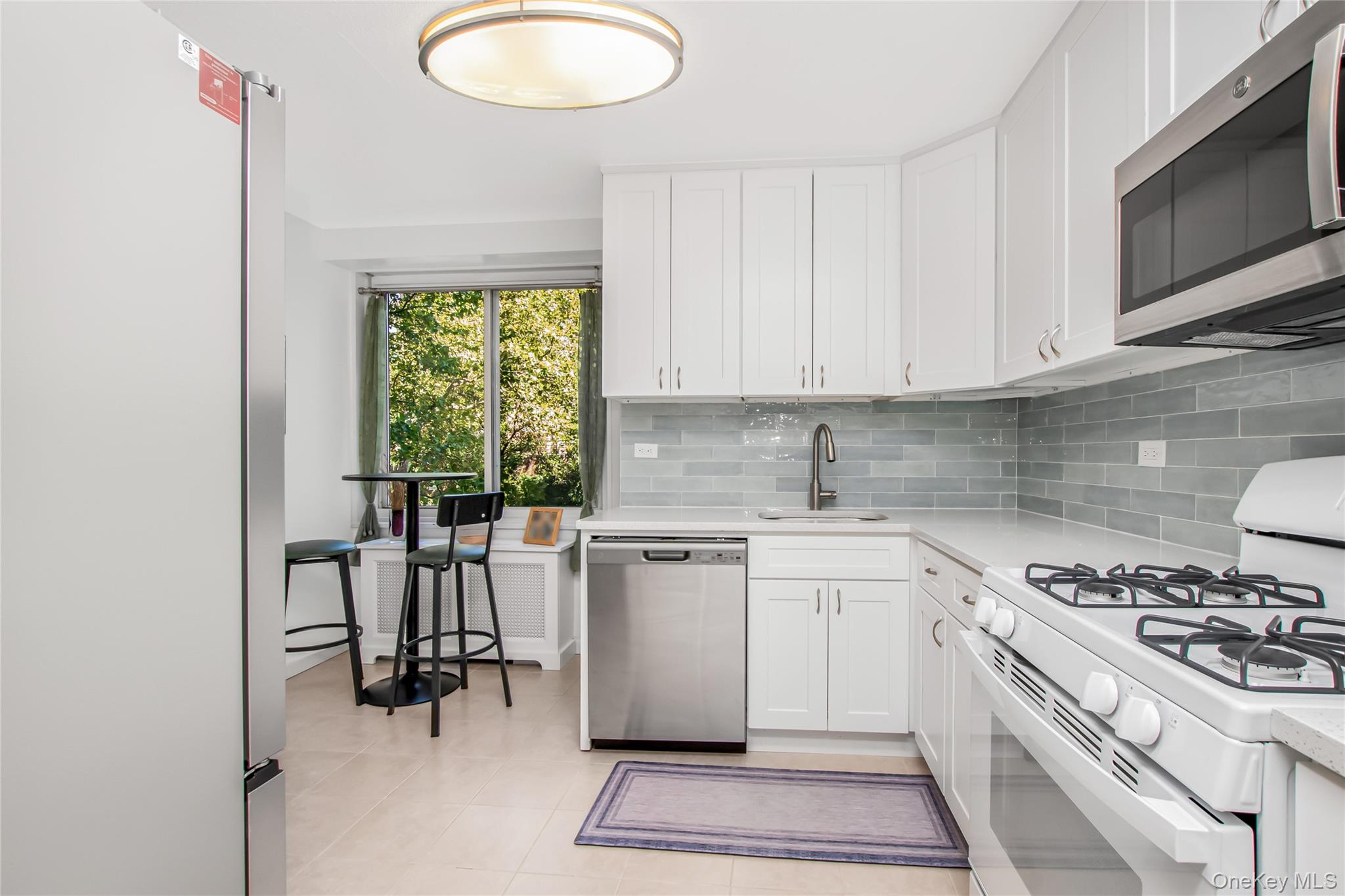 3333 Henry Hudson Parkway 2r Property Photo 4