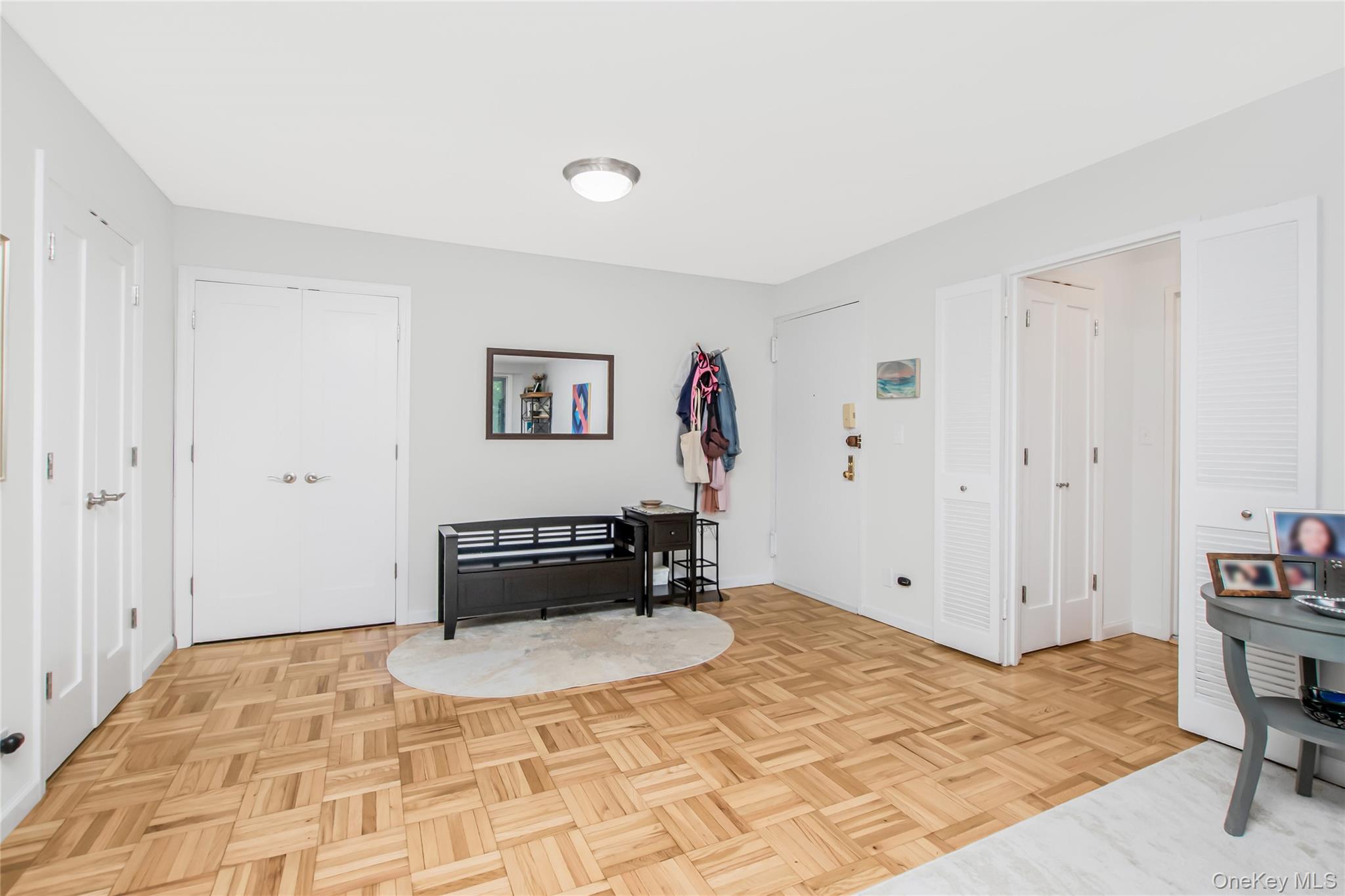 3333 Henry Hudson Parkway 2r Property Photo 5