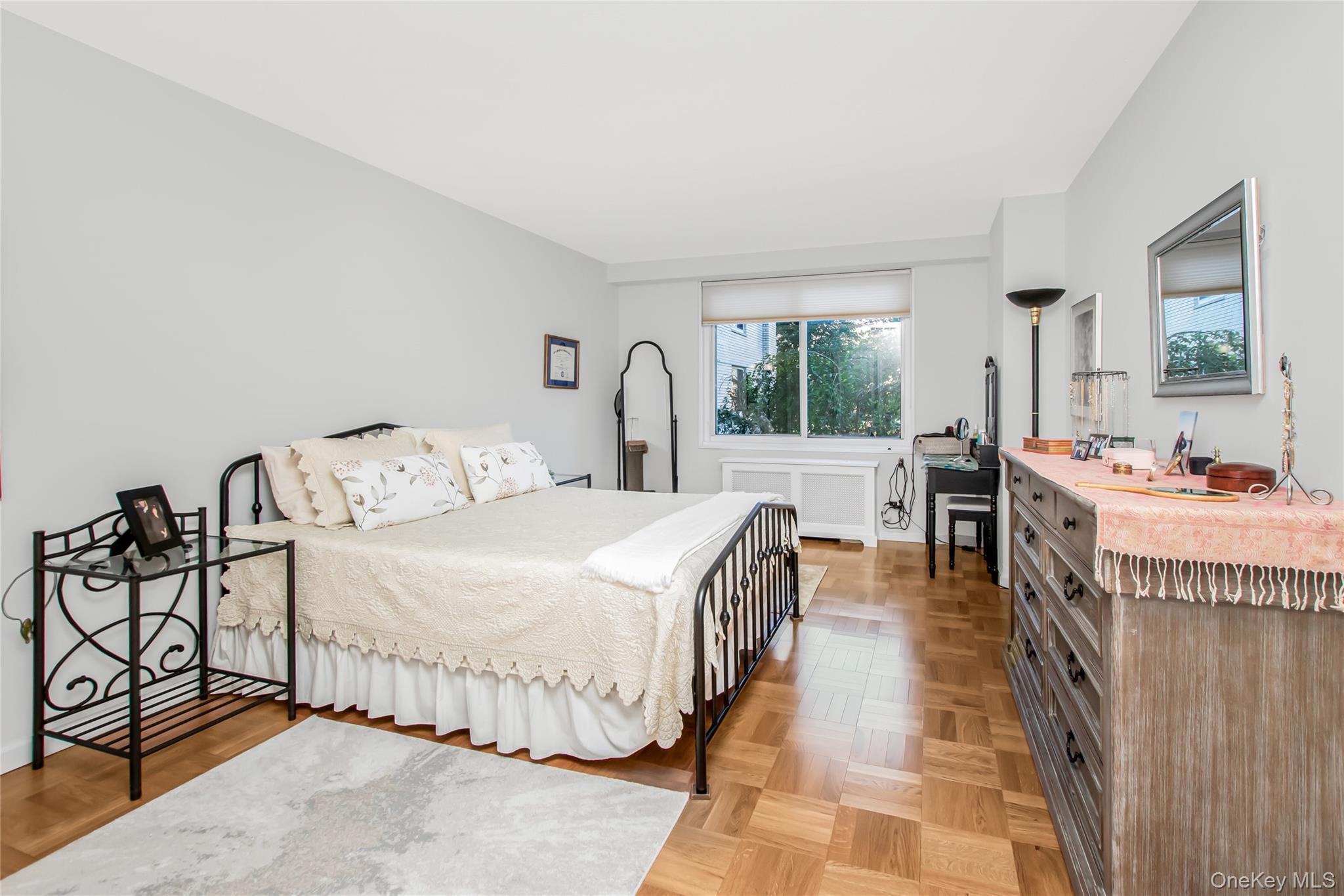 3333 Henry Hudson Parkway 2r Property Photo 6