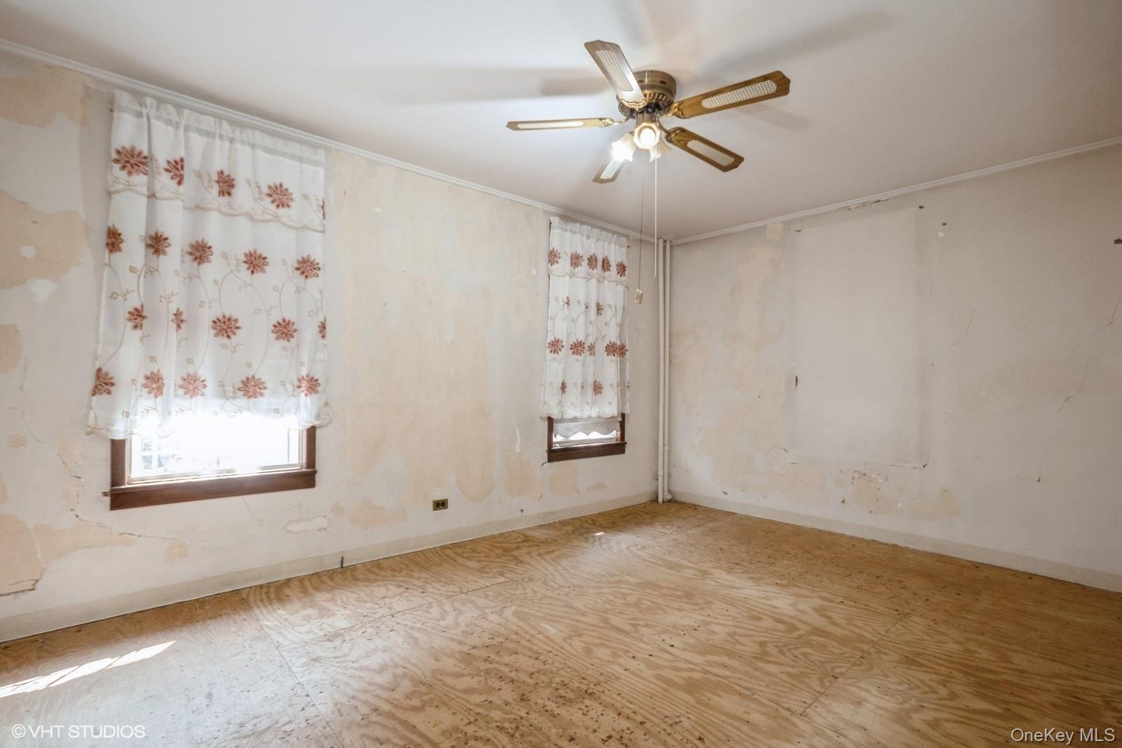 4261 Byron Avenue Property Photo 16