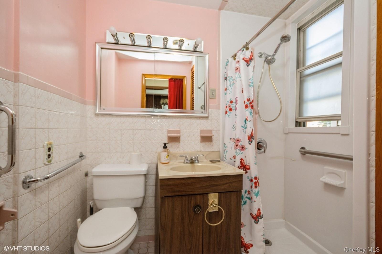 4261 Byron Avenue Property Photo 17