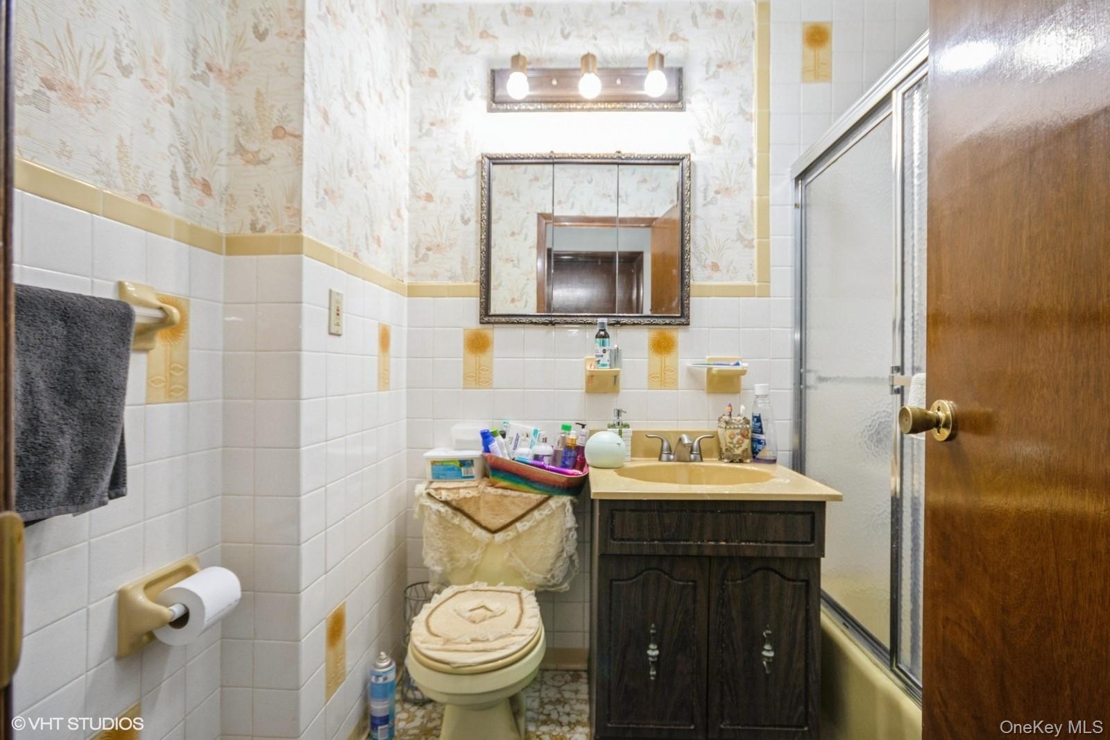 4261 Byron Avenue Property Photo 29