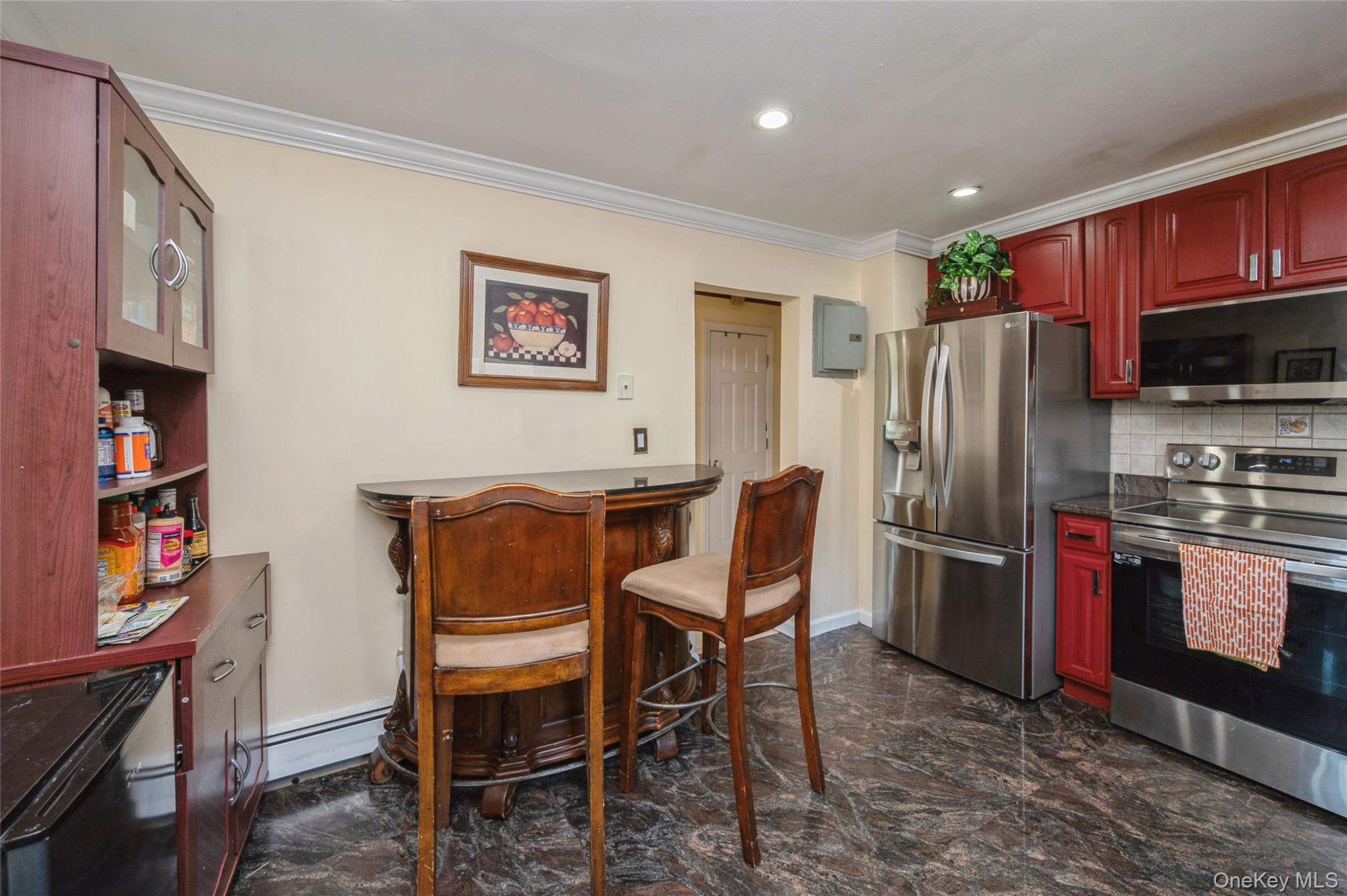 3357 Lawrence Avenue Property Photo 12