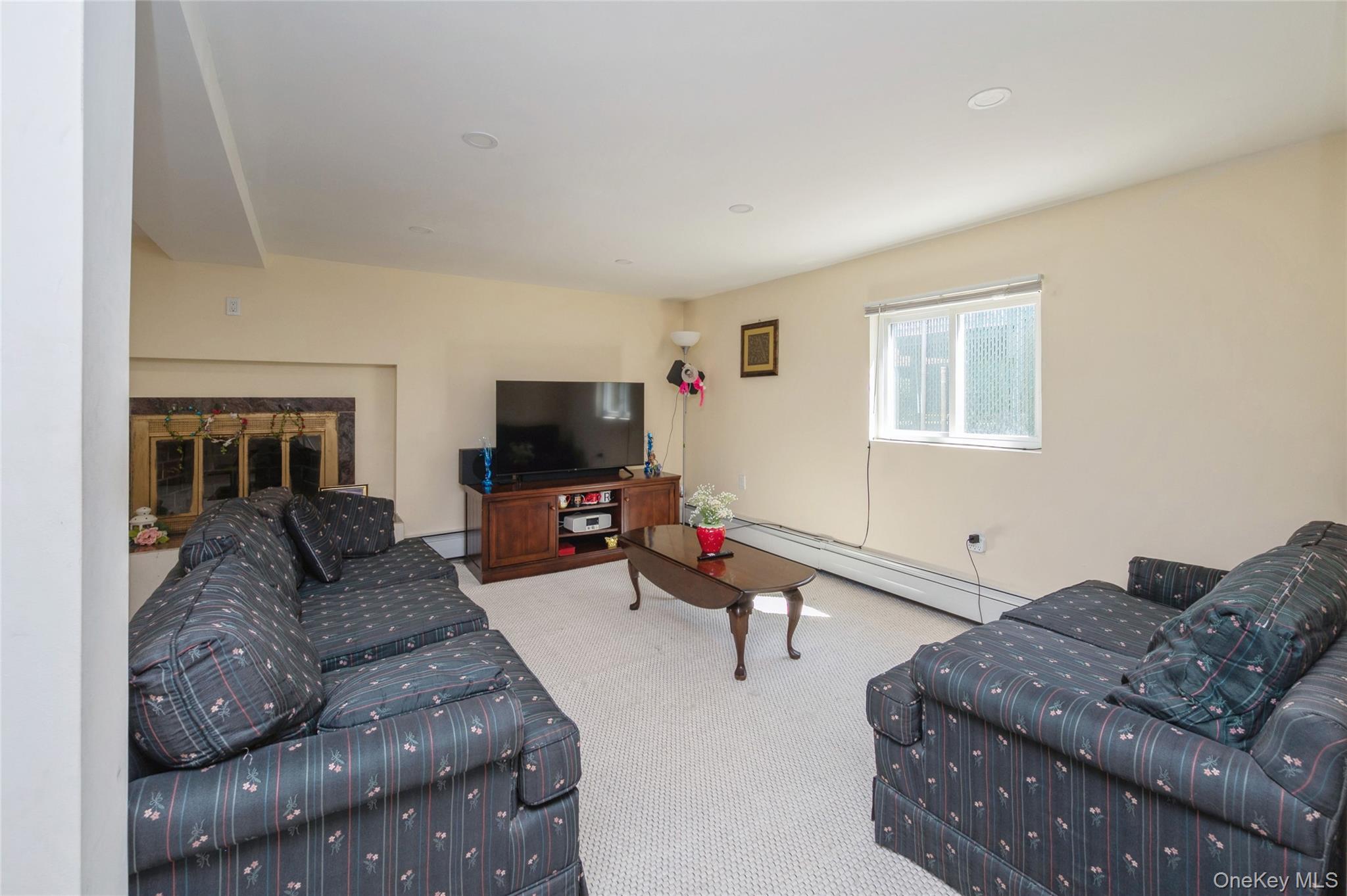 3357 Lawrence Avenue Property Photo 27