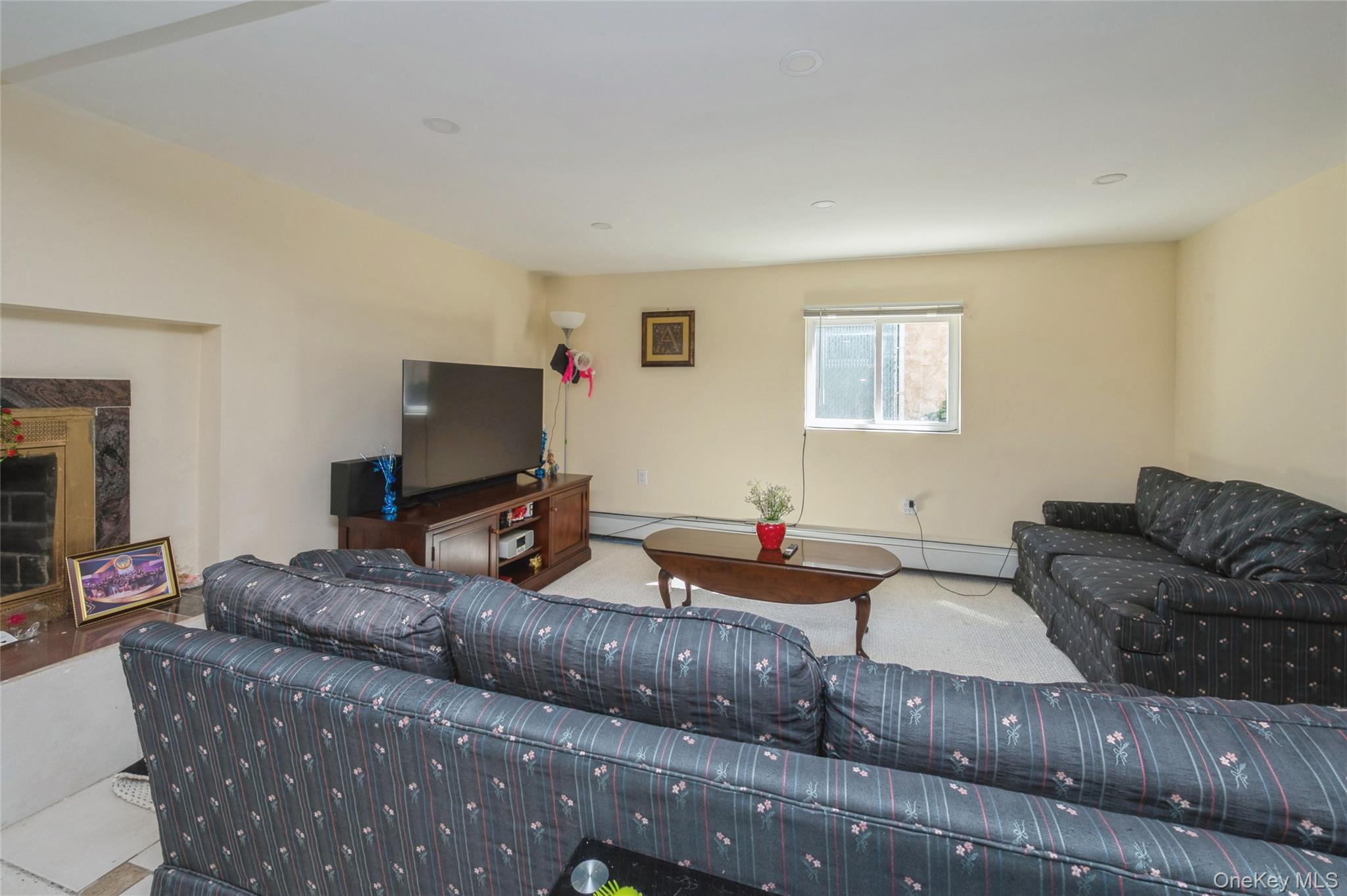 3357 Lawrence Avenue Property Photo 28