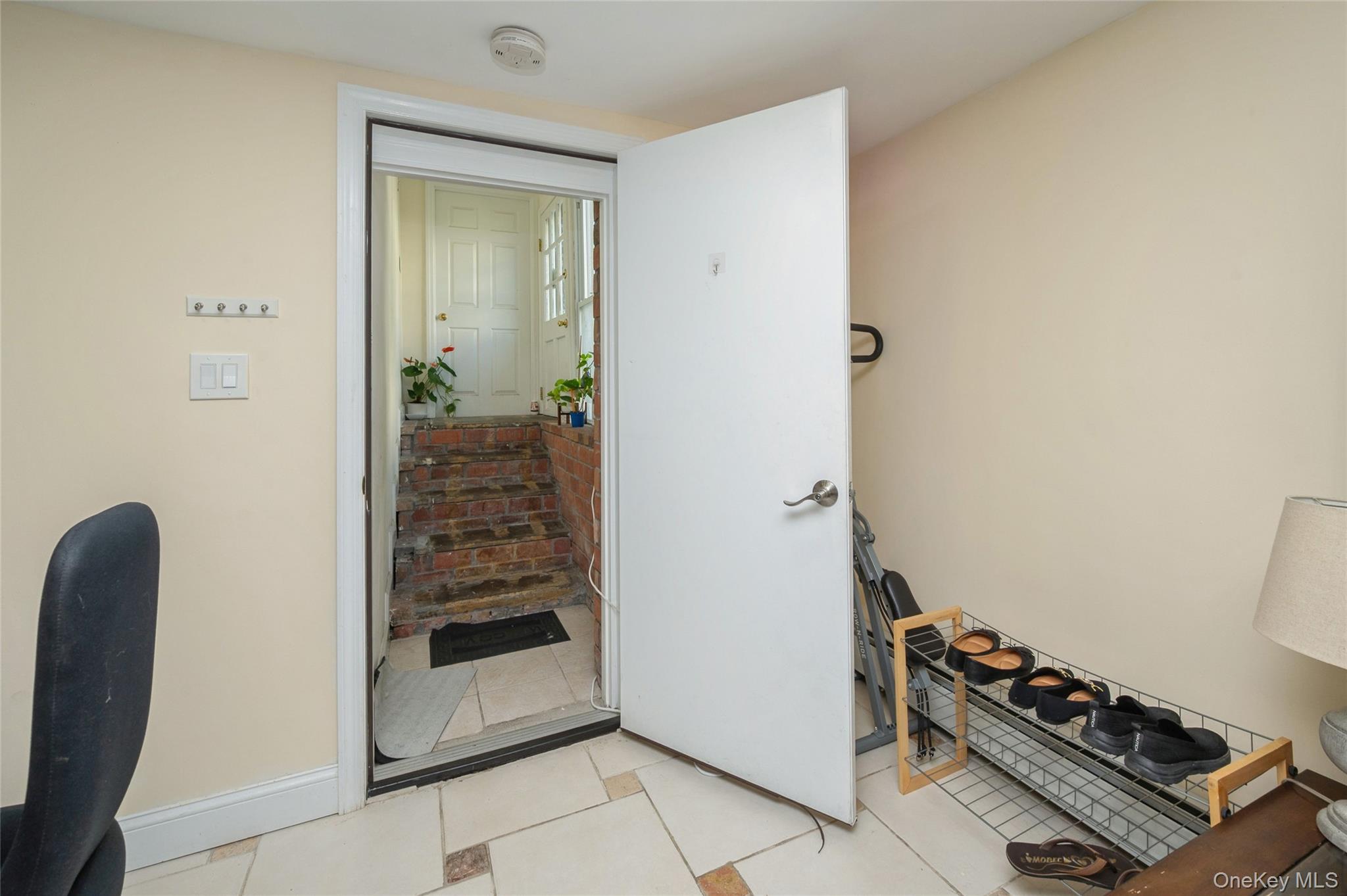 3357 Lawrence Avenue Property Photo 38