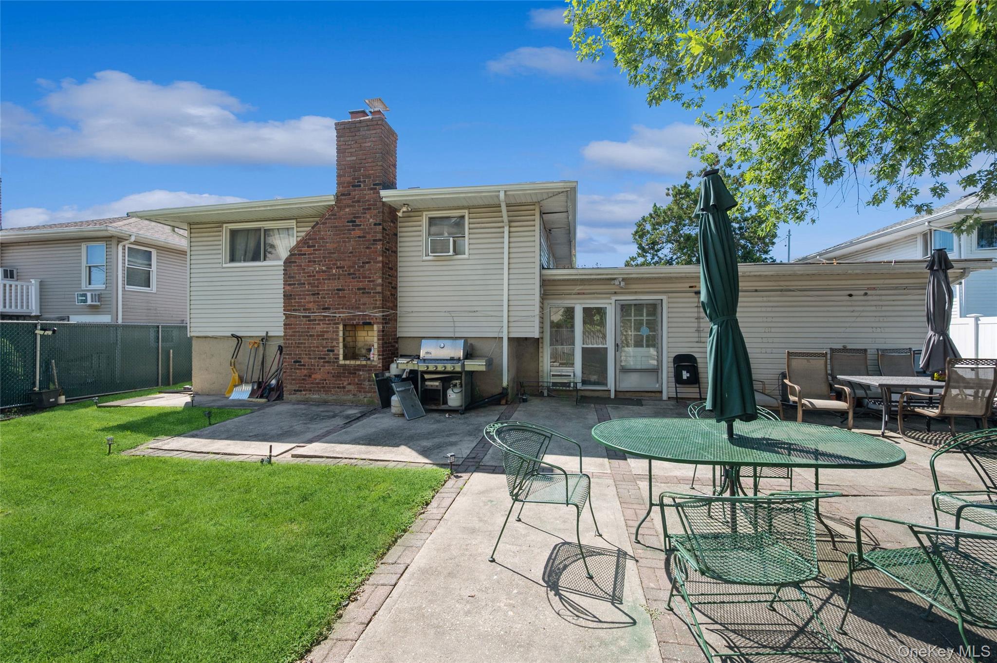 3357 Lawrence Avenue Property Photo 41