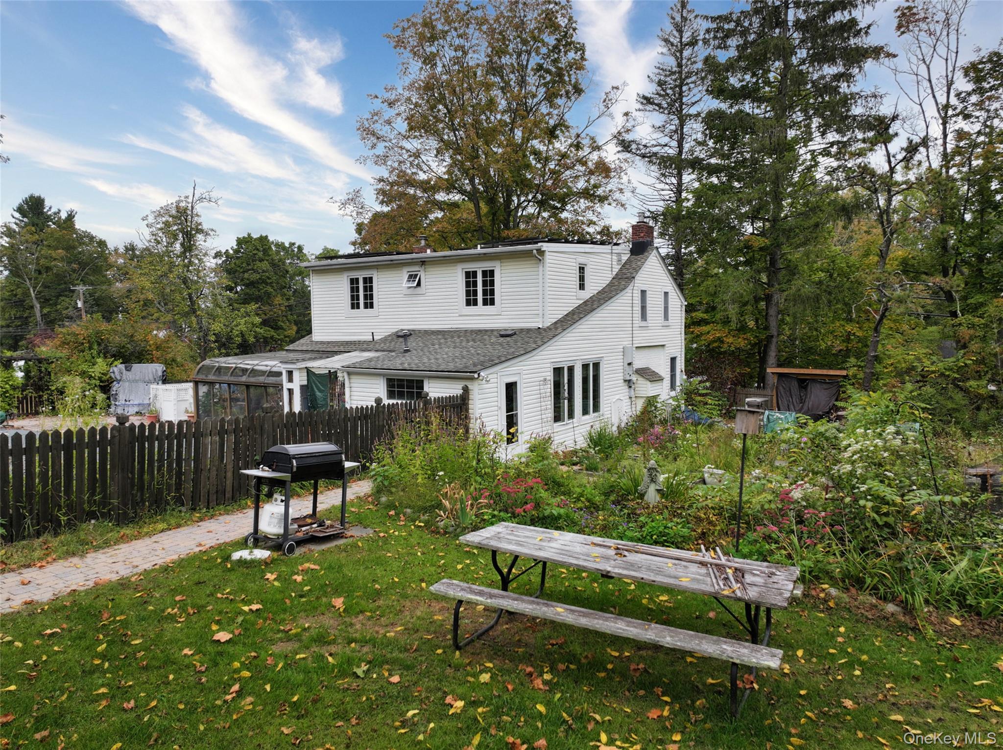 1513 State Route 17a Property Photo 3