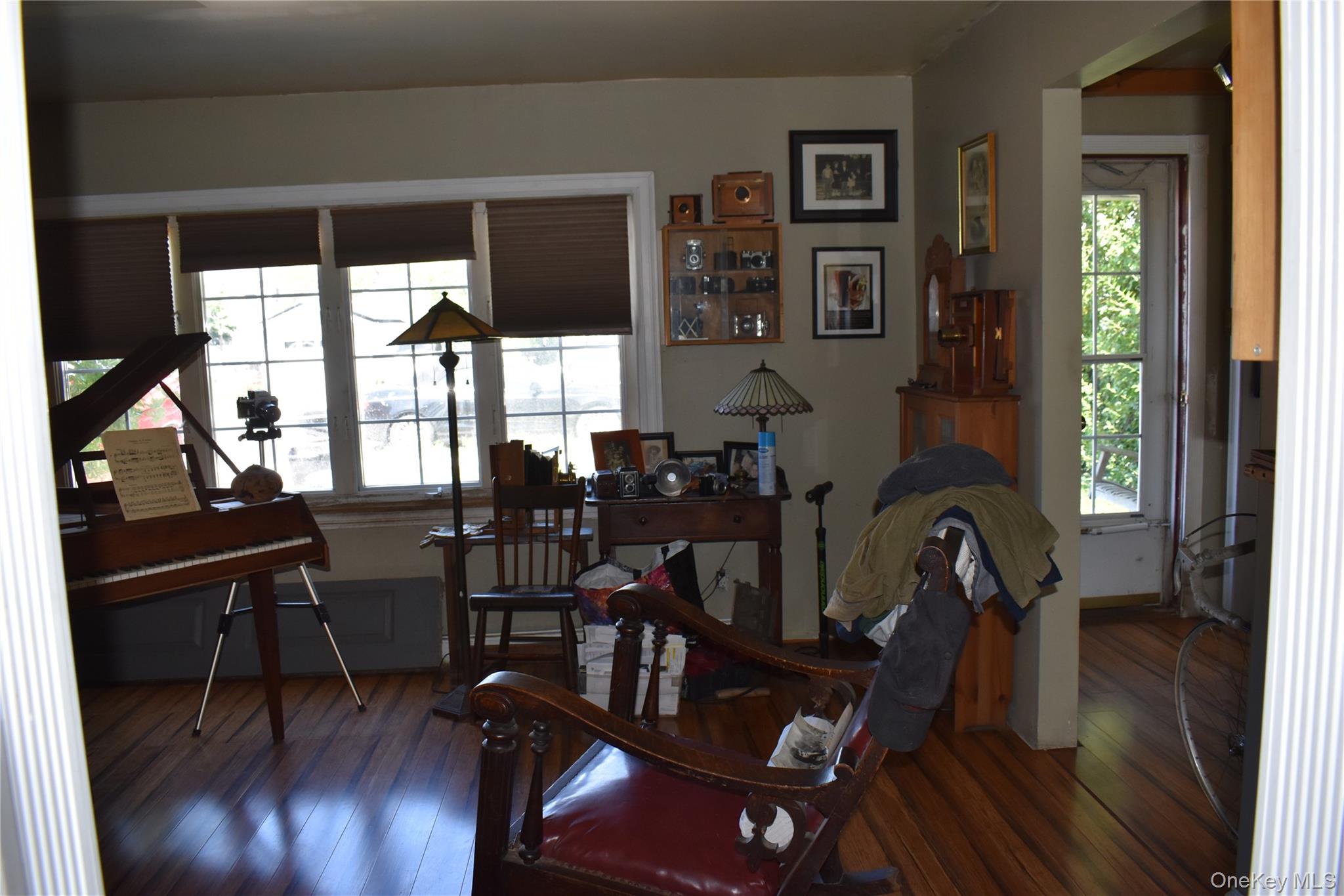 2462 Marine Place Property Photo 4