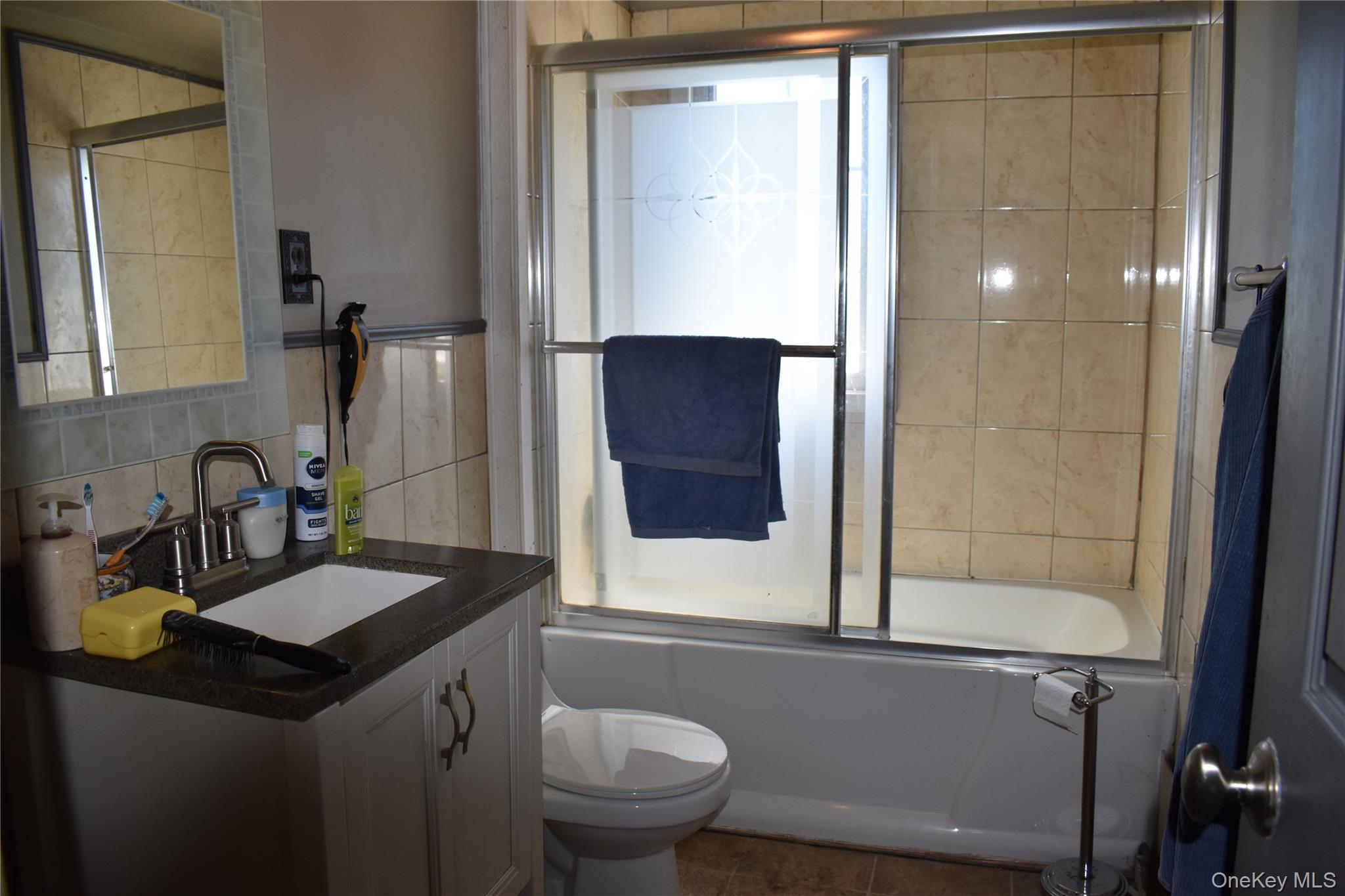 2462 Marine Place Property Photo 6
