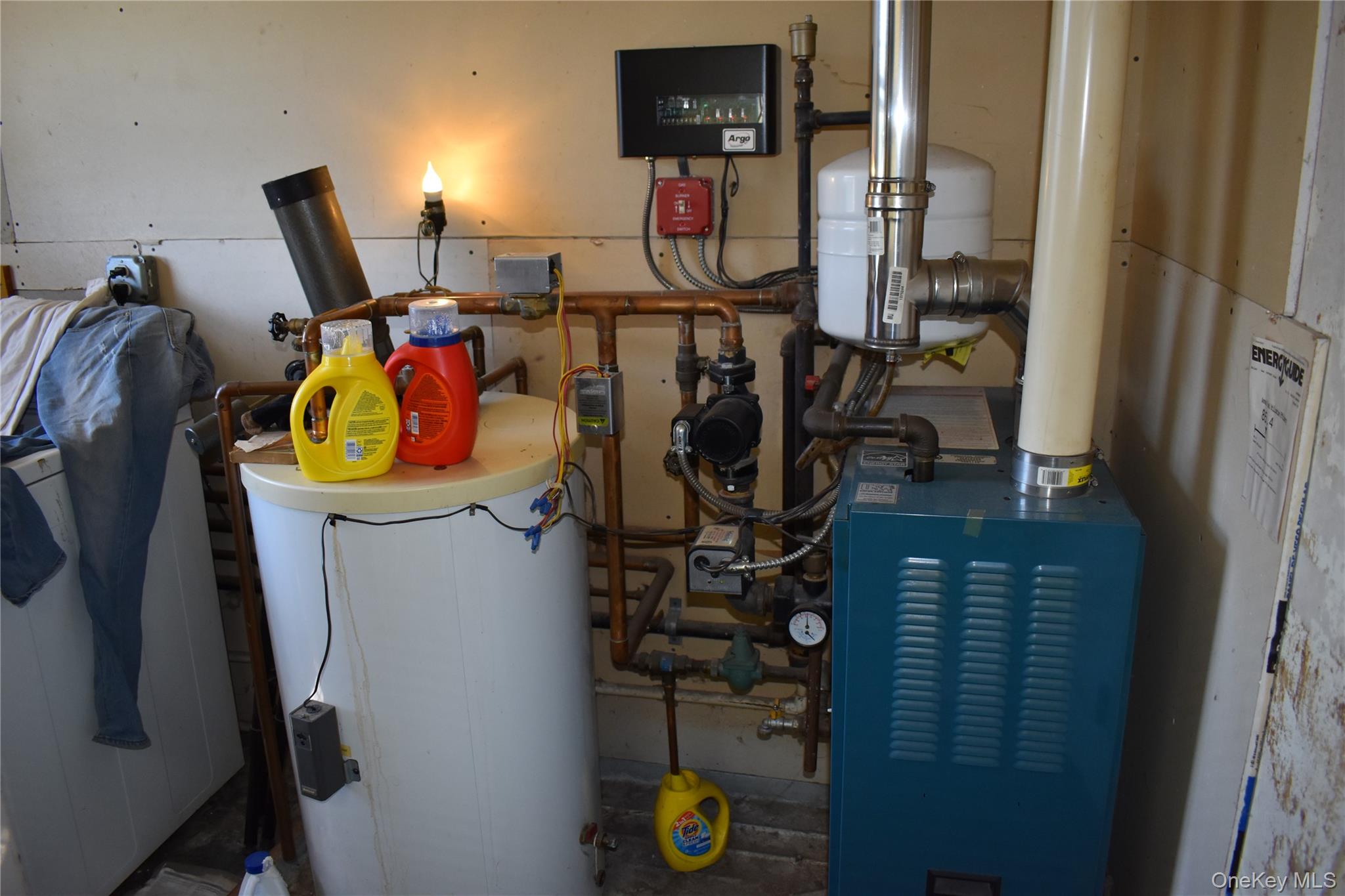 2462 Marine Place Property Photo 11