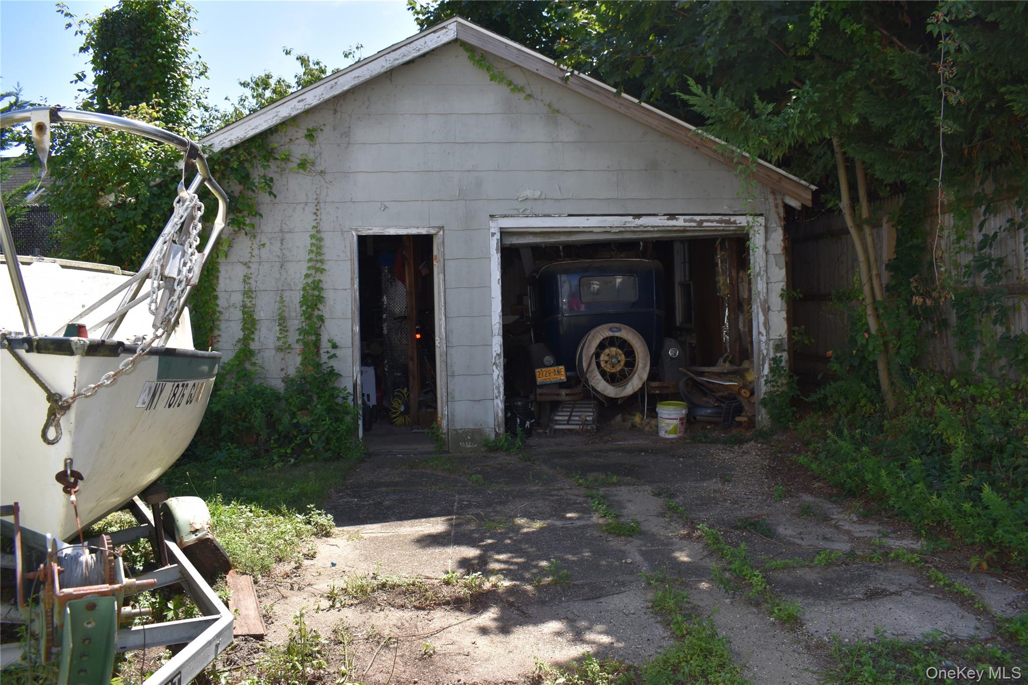 2462 Marine Place Property Photo 14
