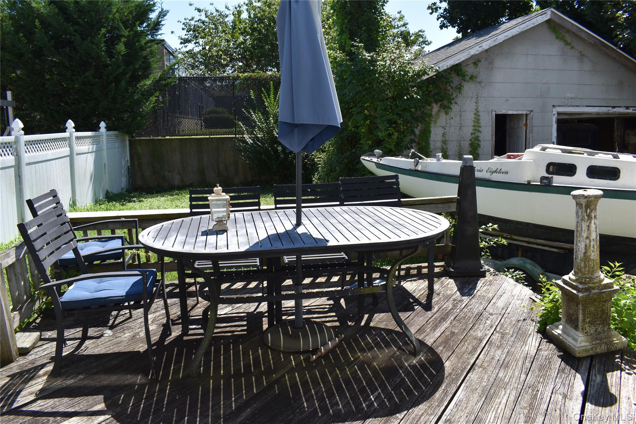 2462 Marine Place Property Photo 16