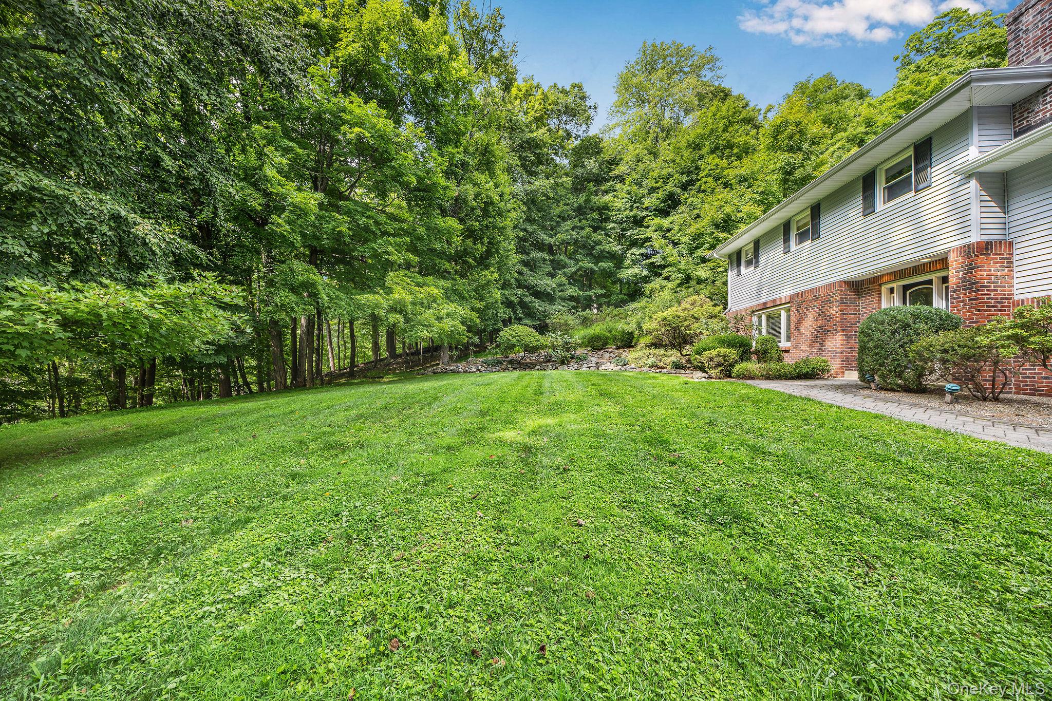 1007 Haverstraw Road Property Photo 2