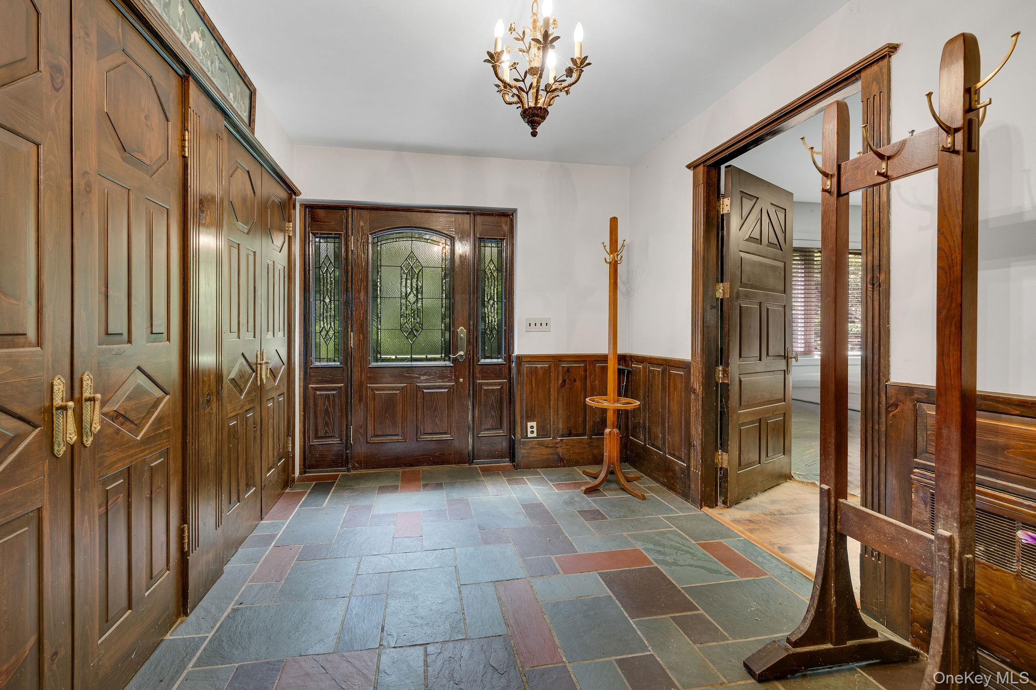 1007 Haverstraw Road Property Photo 4