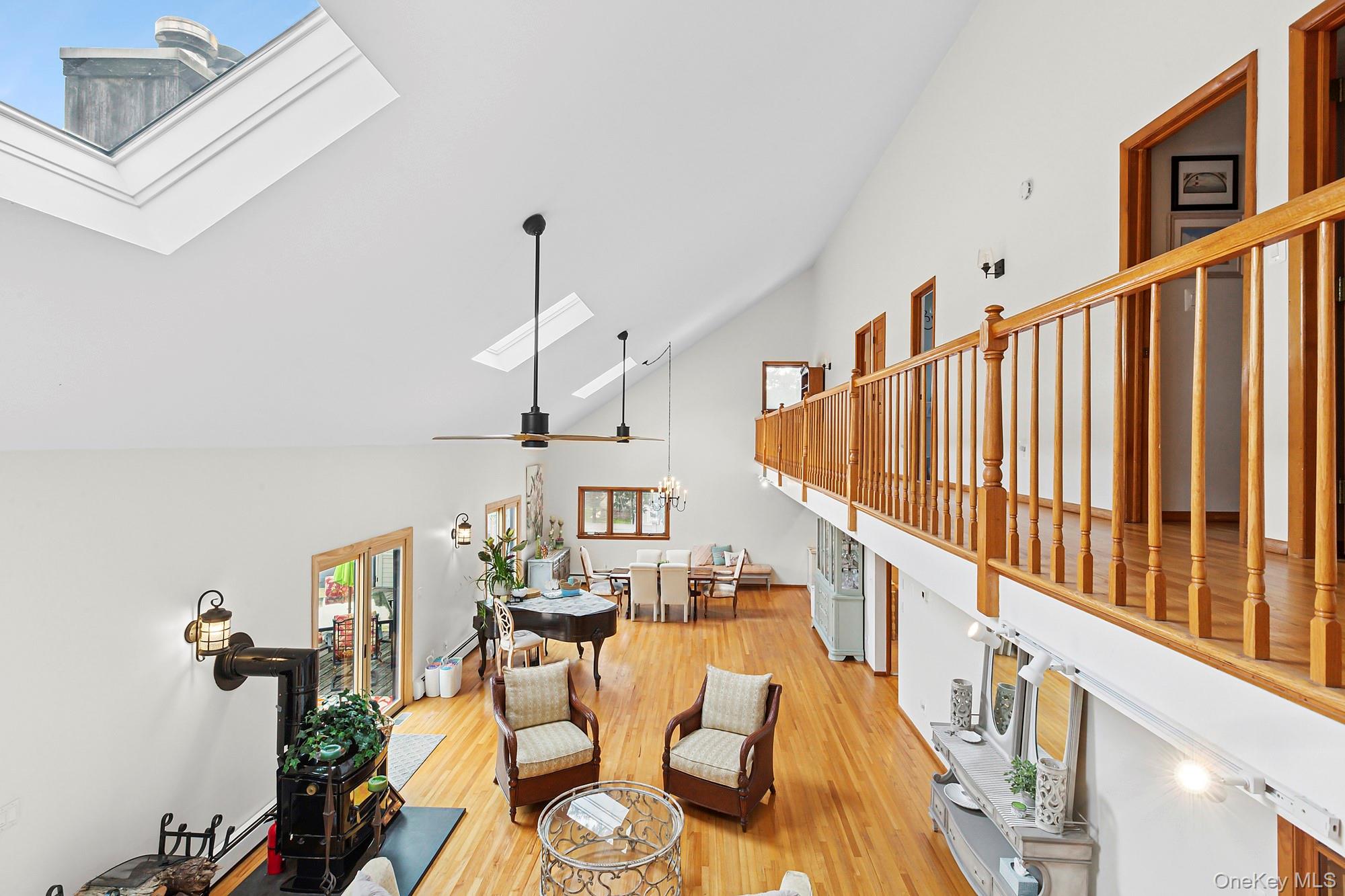 624 Noyack Road Property Photo 4