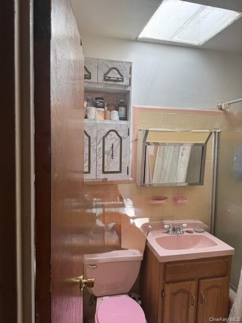 841 E 226th Street Property Photo 10