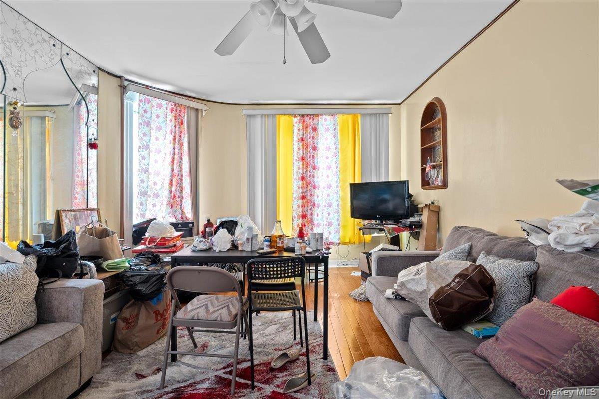 515 E 26th Street Property Photo 5