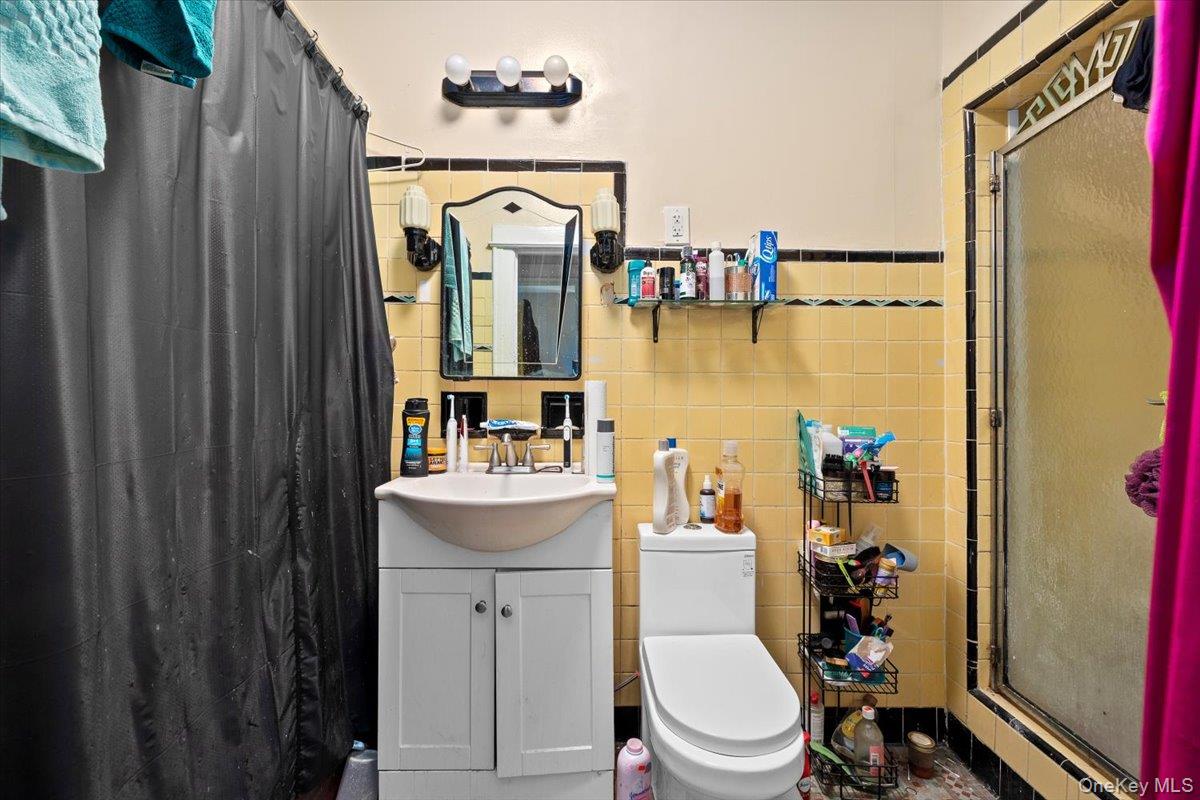 515 E 26th Street Property Photo 18