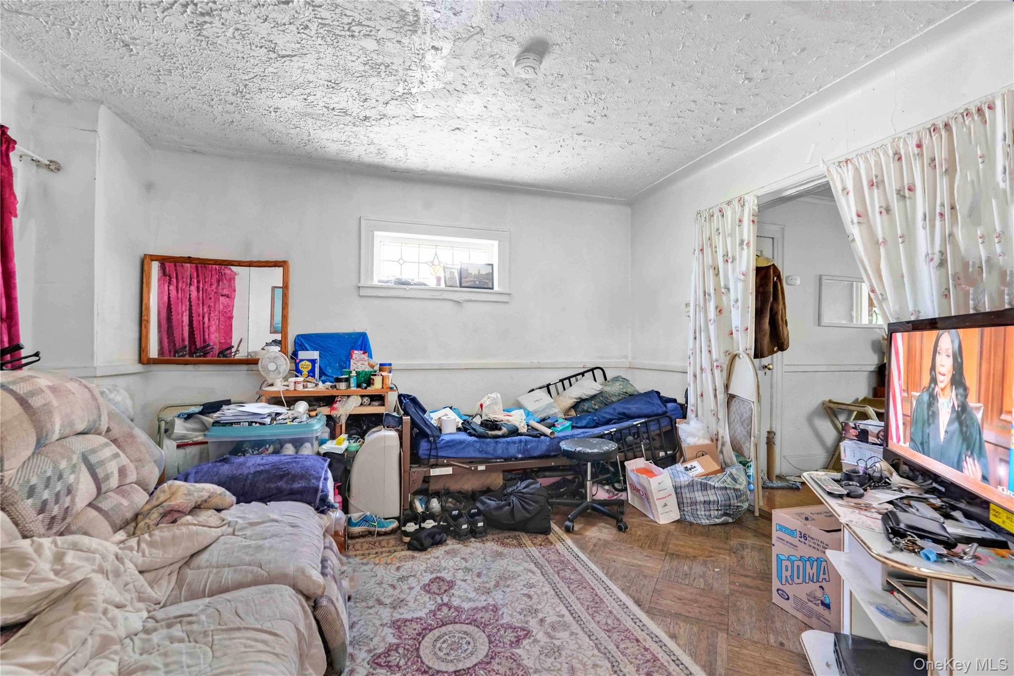 190-63 112th Avenue Property Photo 2