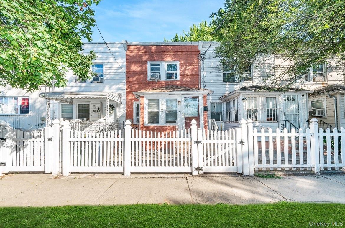 15209 118th Avenue Property Photo 1