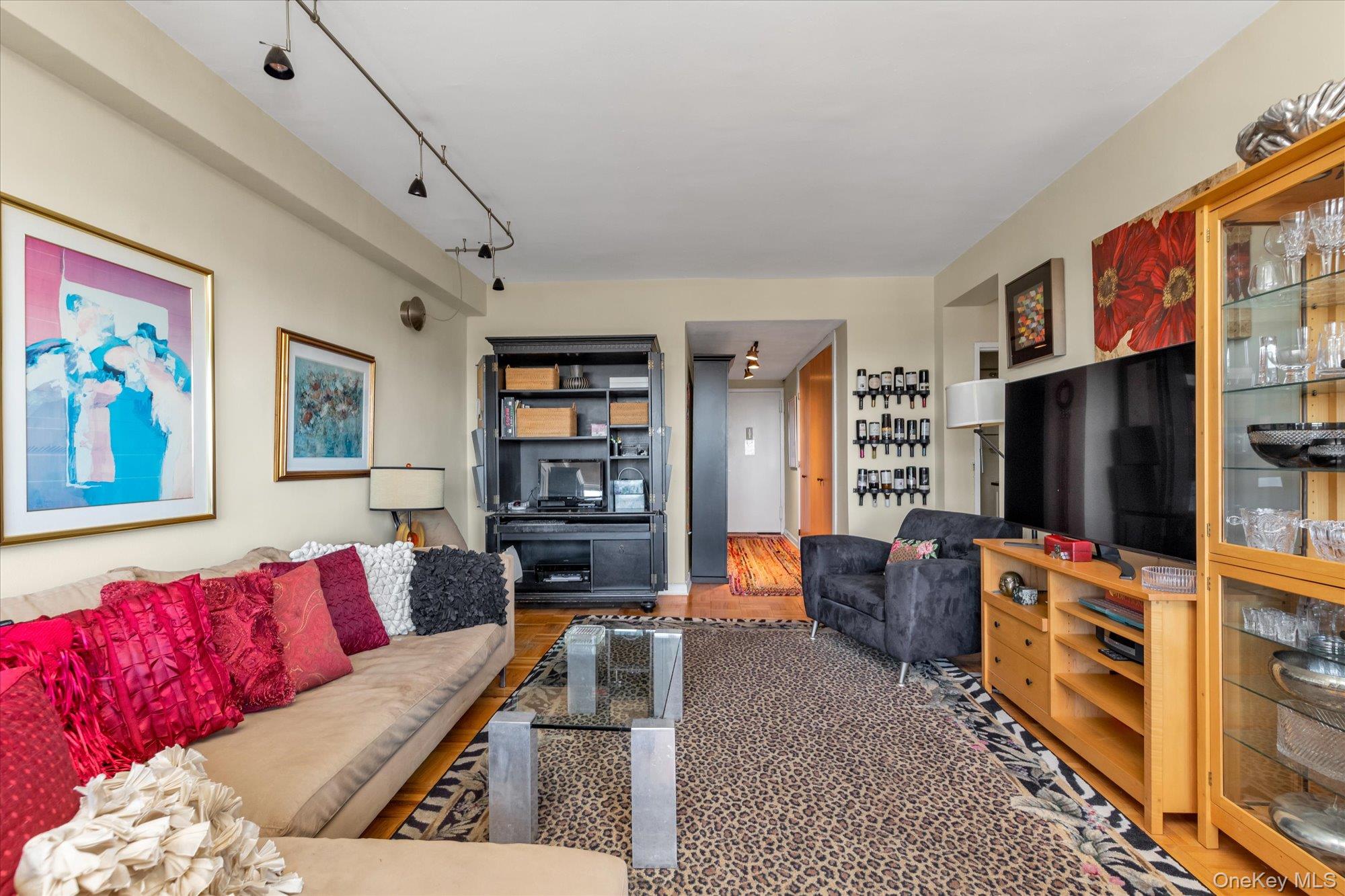 1785 215th Street 17e Property Photo 7