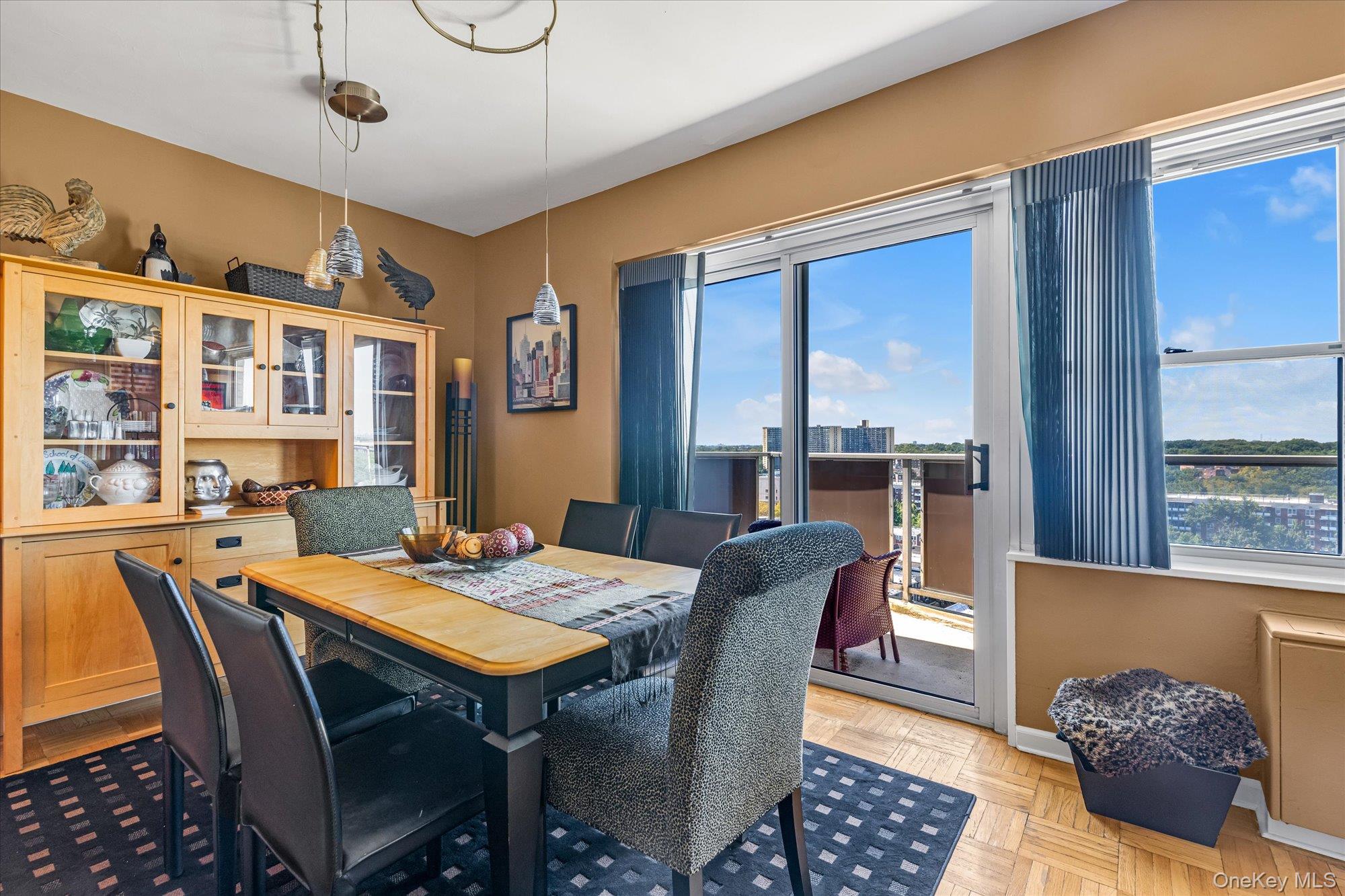 1785 215th Street 17e Property Photo 9