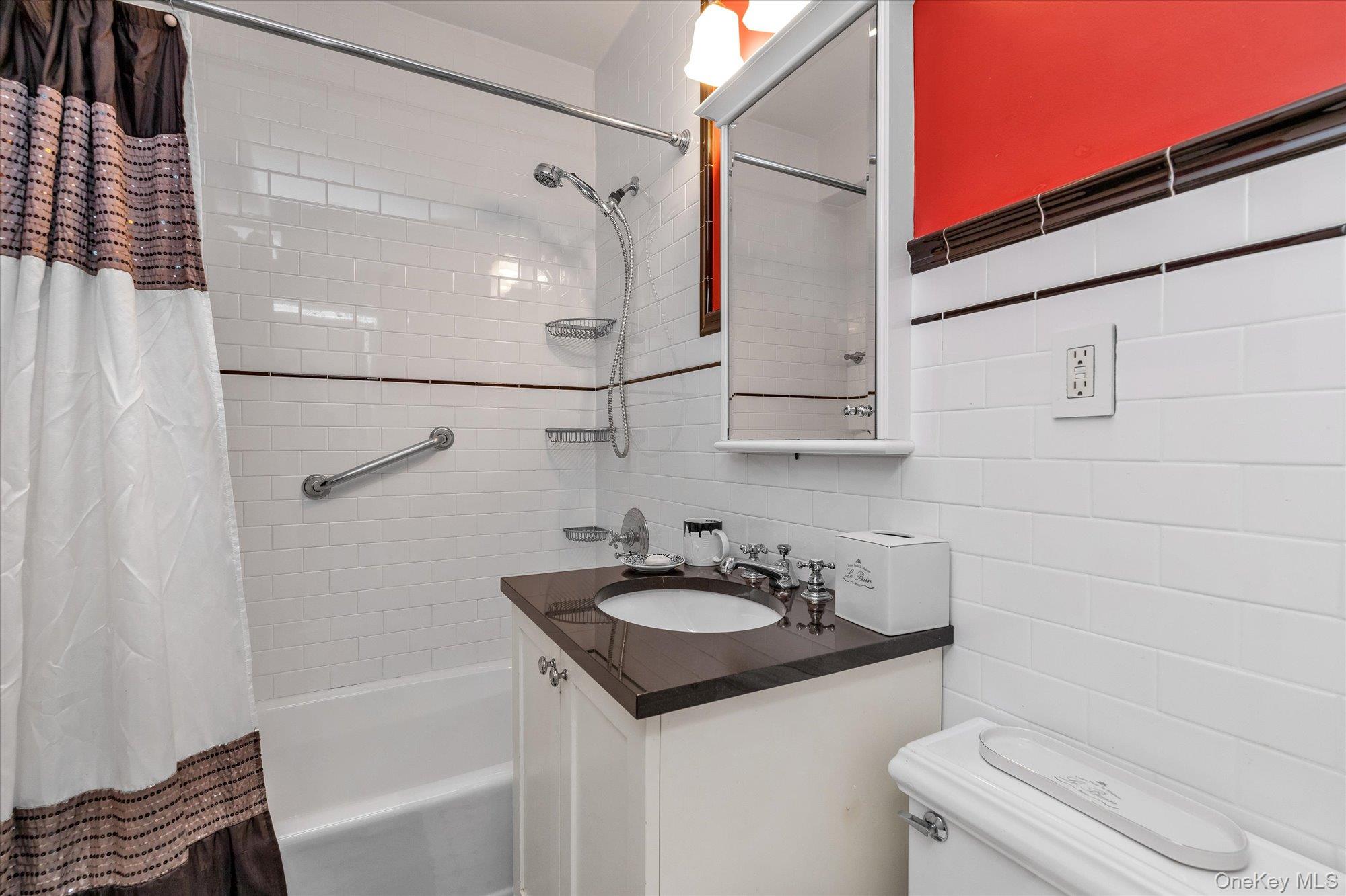 1785 215th Street 17e Property Photo 15