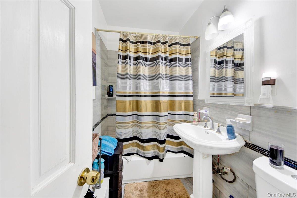 4122 Wickham Avenue Property Photo 5