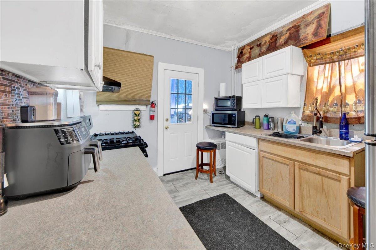 4122 Wickham Avenue Property Photo 7