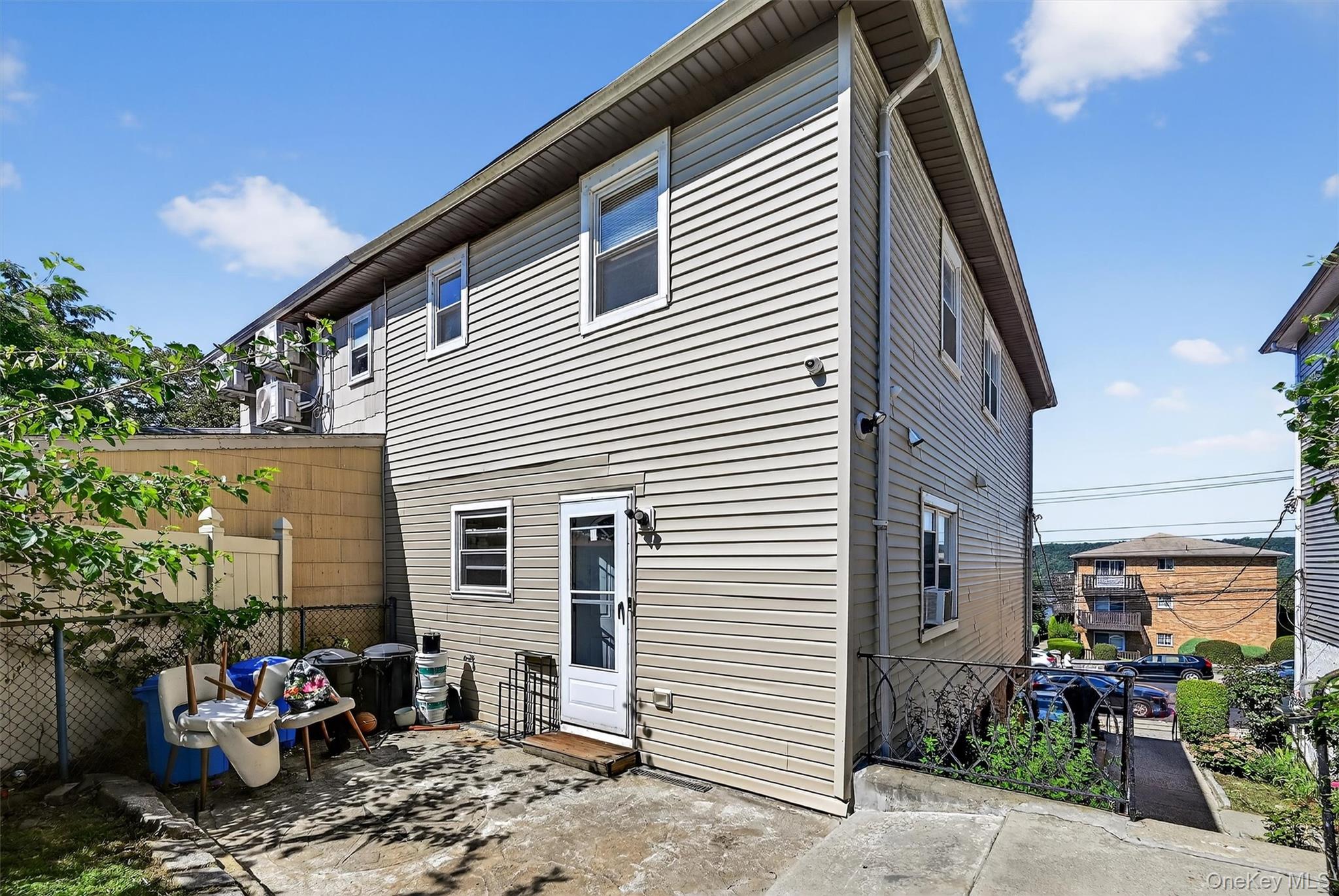 356 N Broadway Property Photo 42