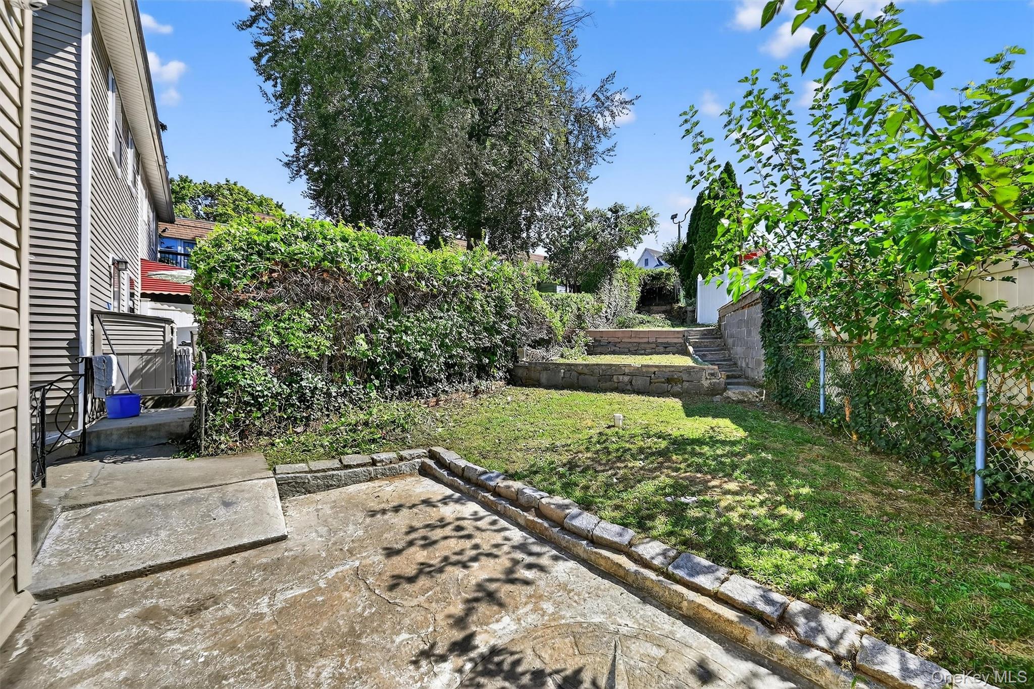 356 N Broadway Property Photo 43