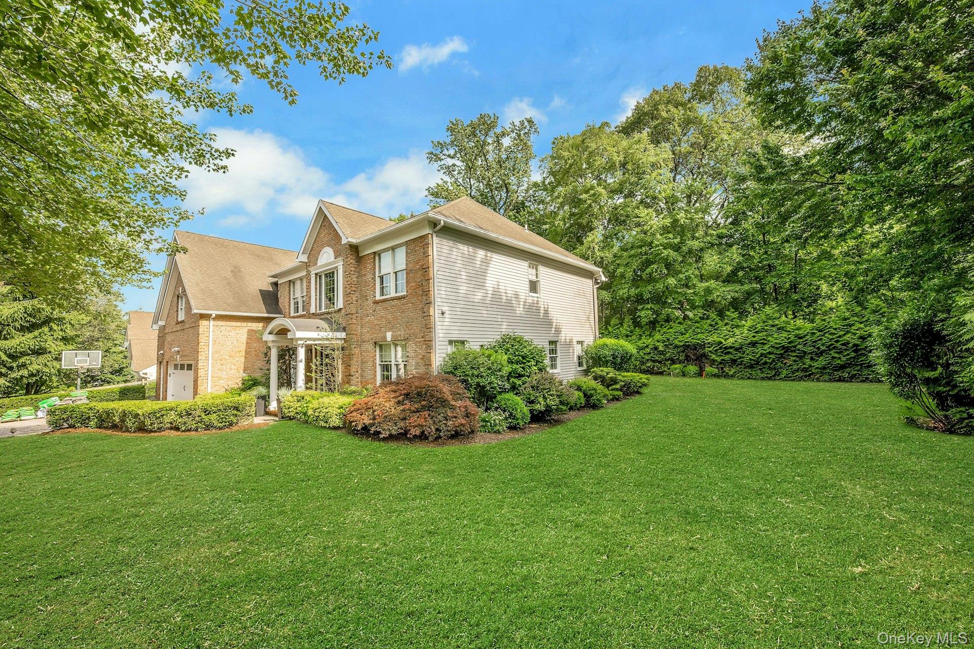 134 Euclid Avenue Property Photo 4