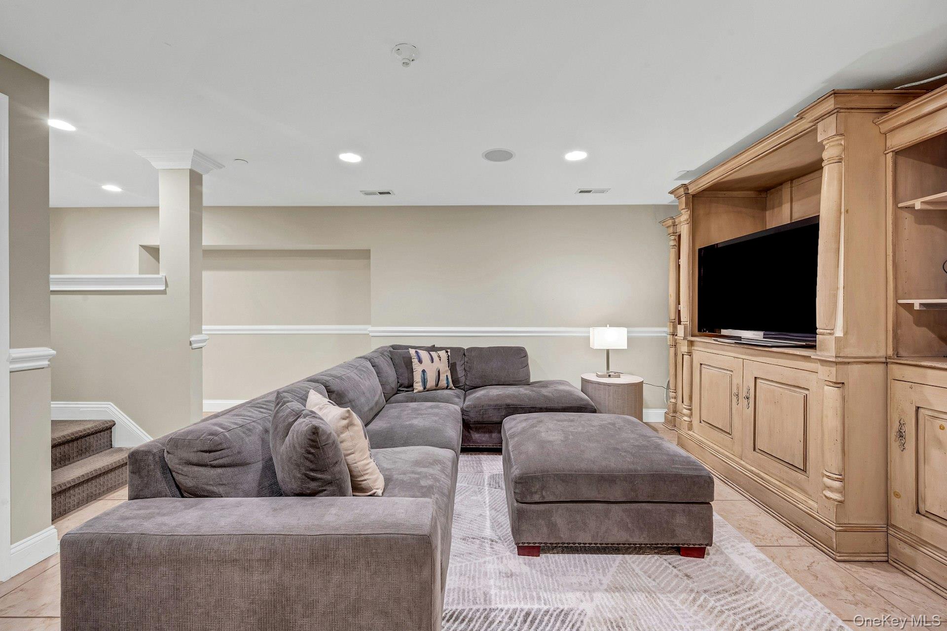 134 Euclid Avenue Property Photo 31