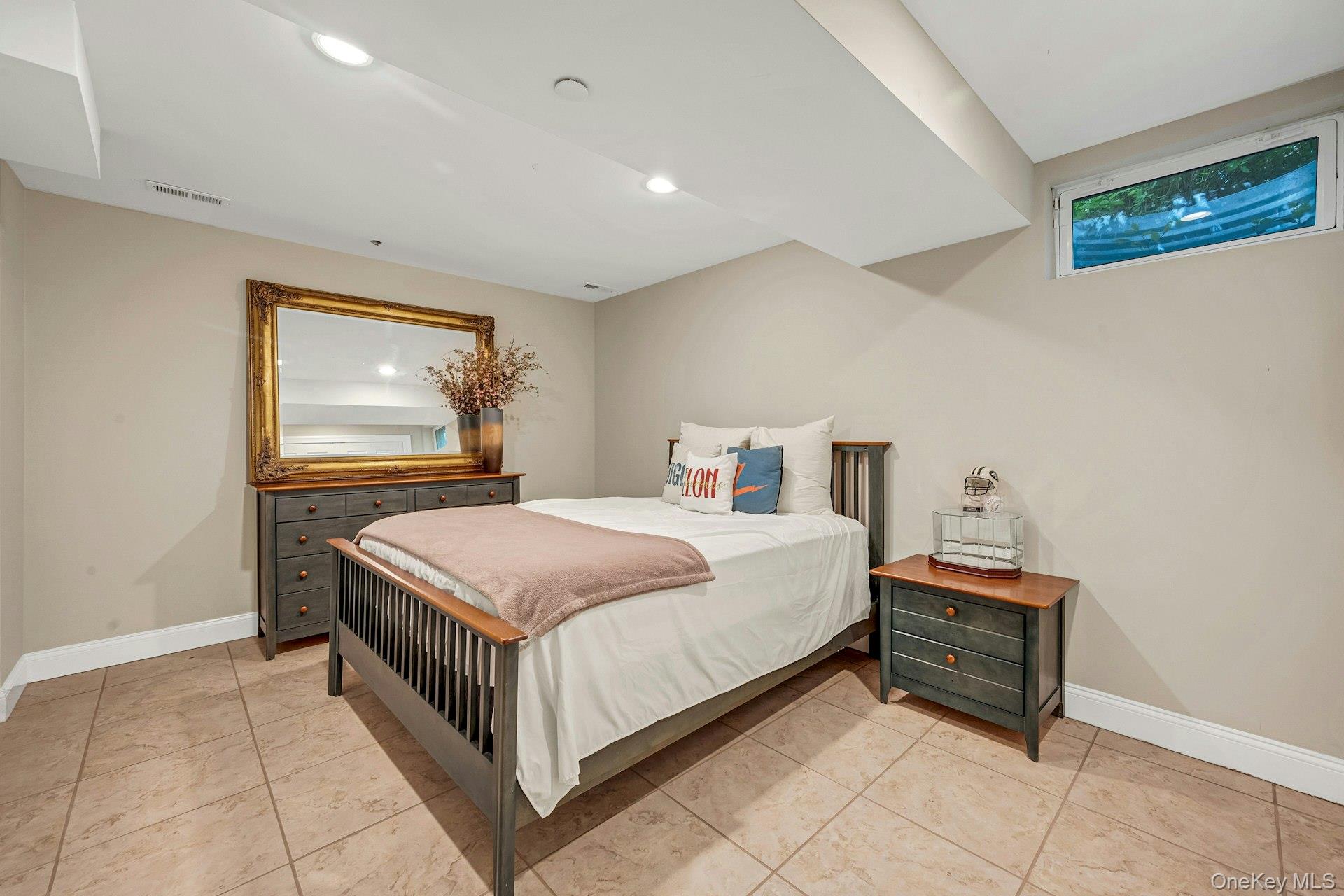 134 Euclid Avenue Property Photo 34