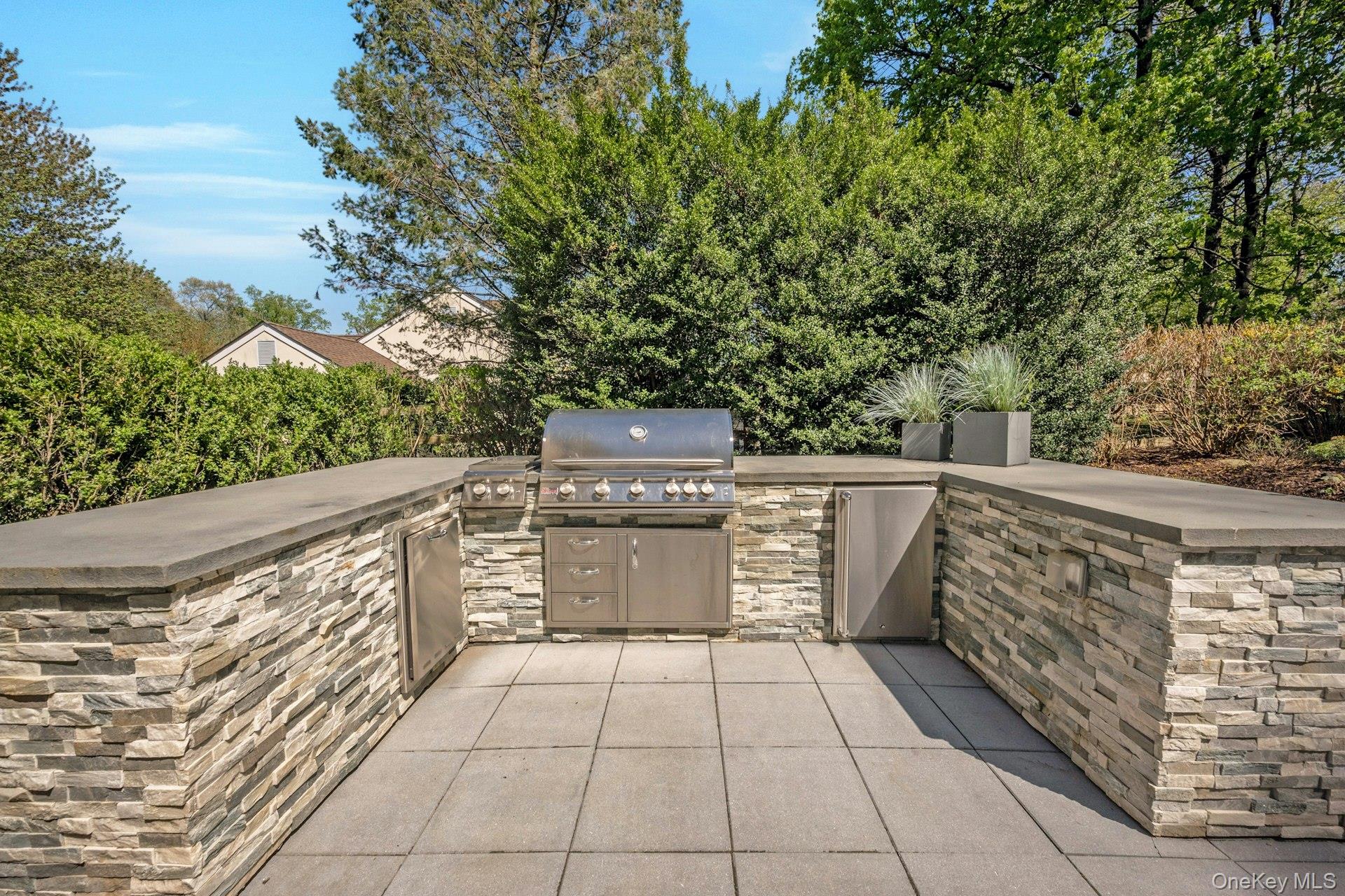 134 Euclid Avenue Property Photo 44