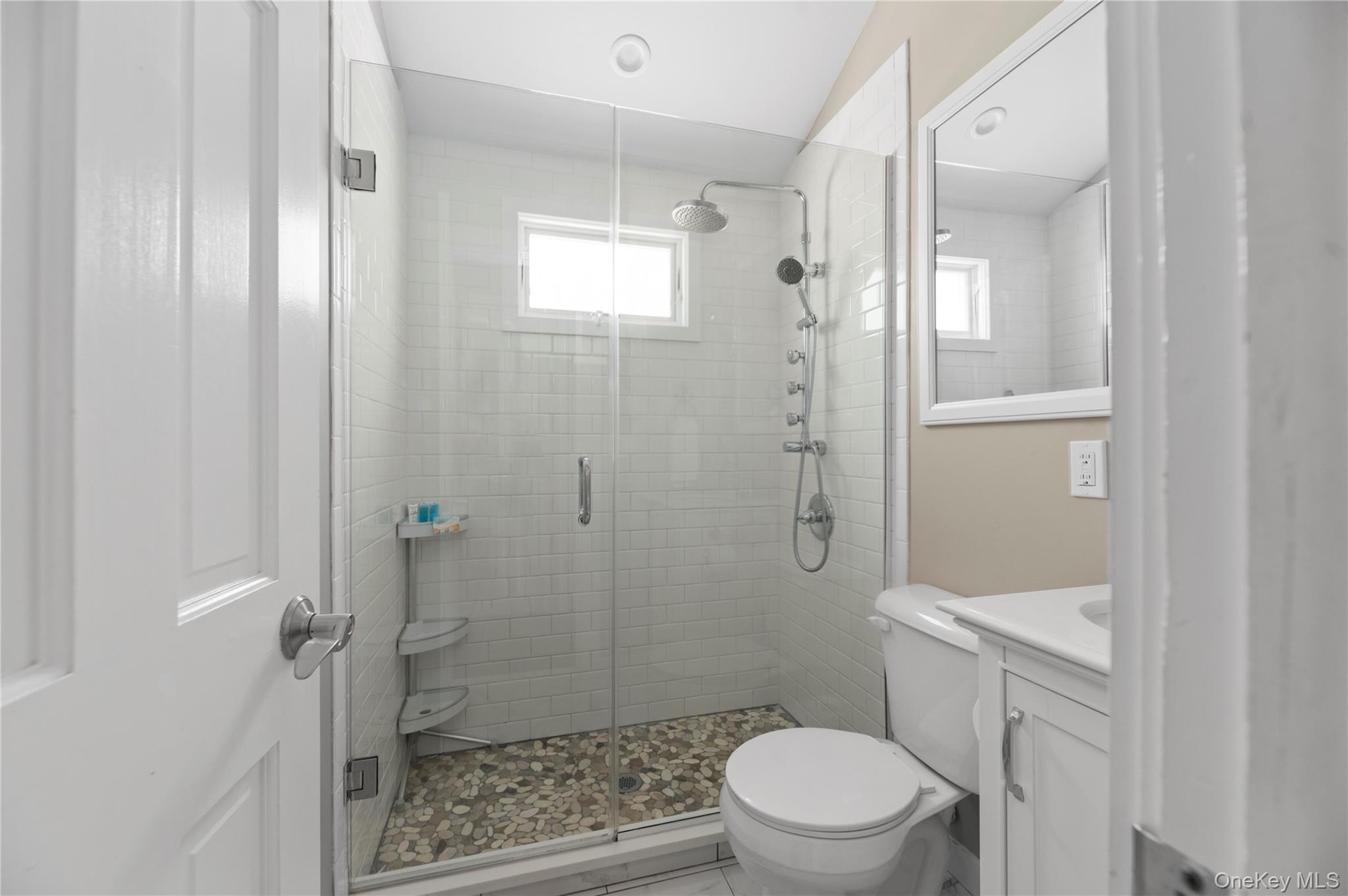 20 Seneca Street Property Photo 11