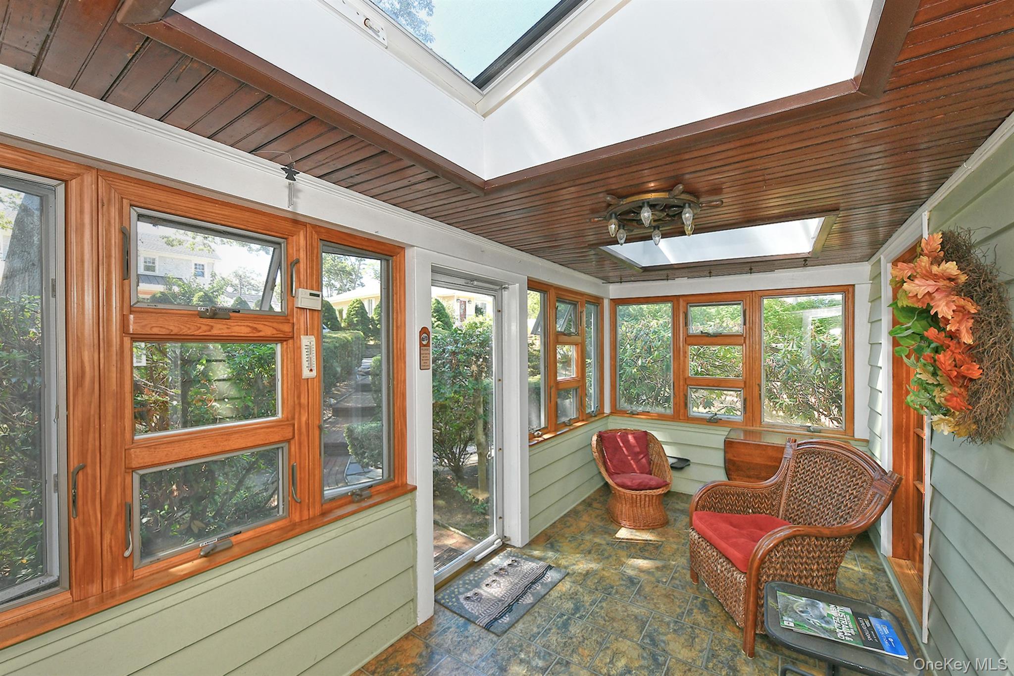 121 Van Buren Drive Property Photo 8