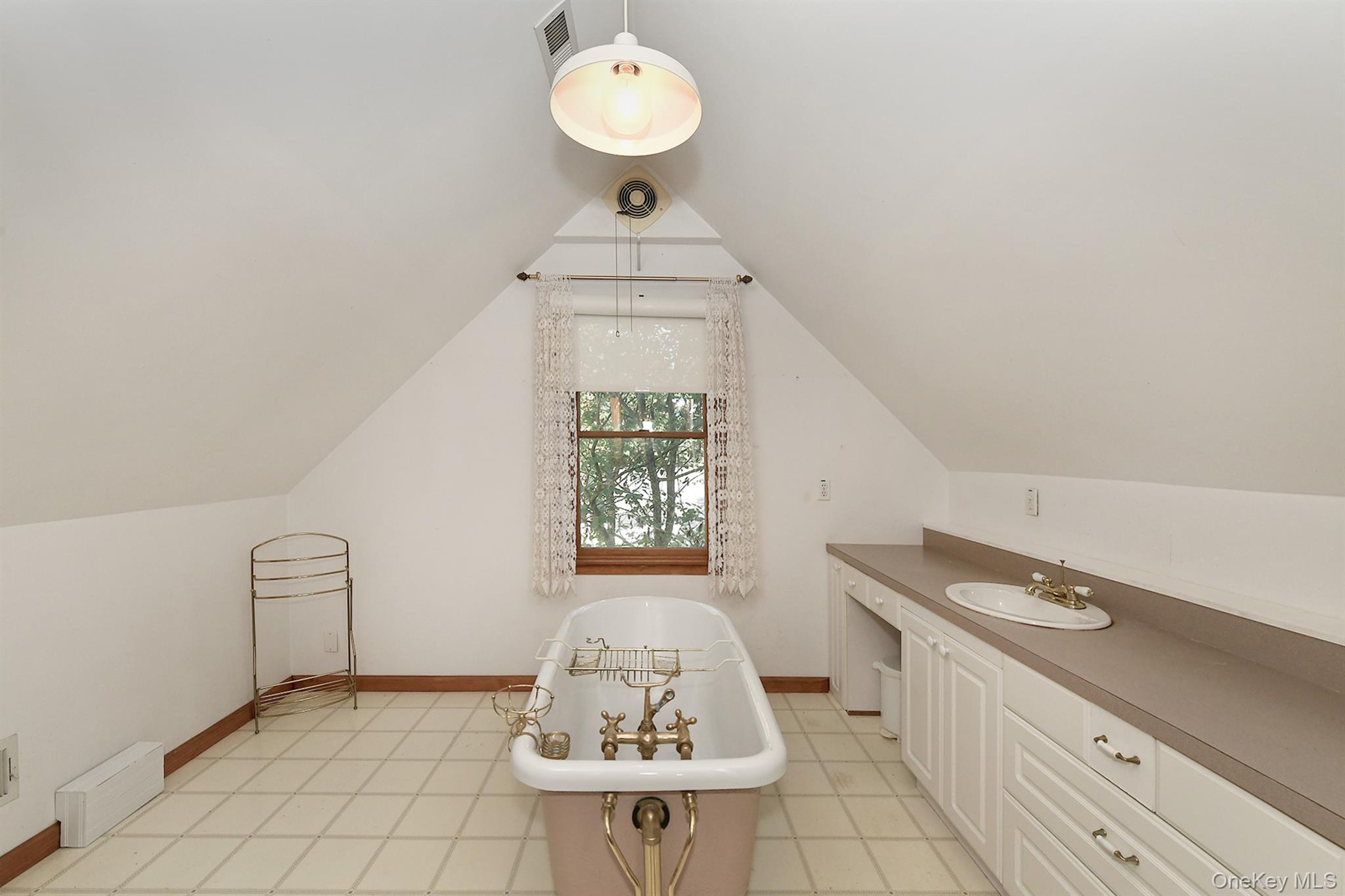 121 Van Buren Drive Property Photo 19