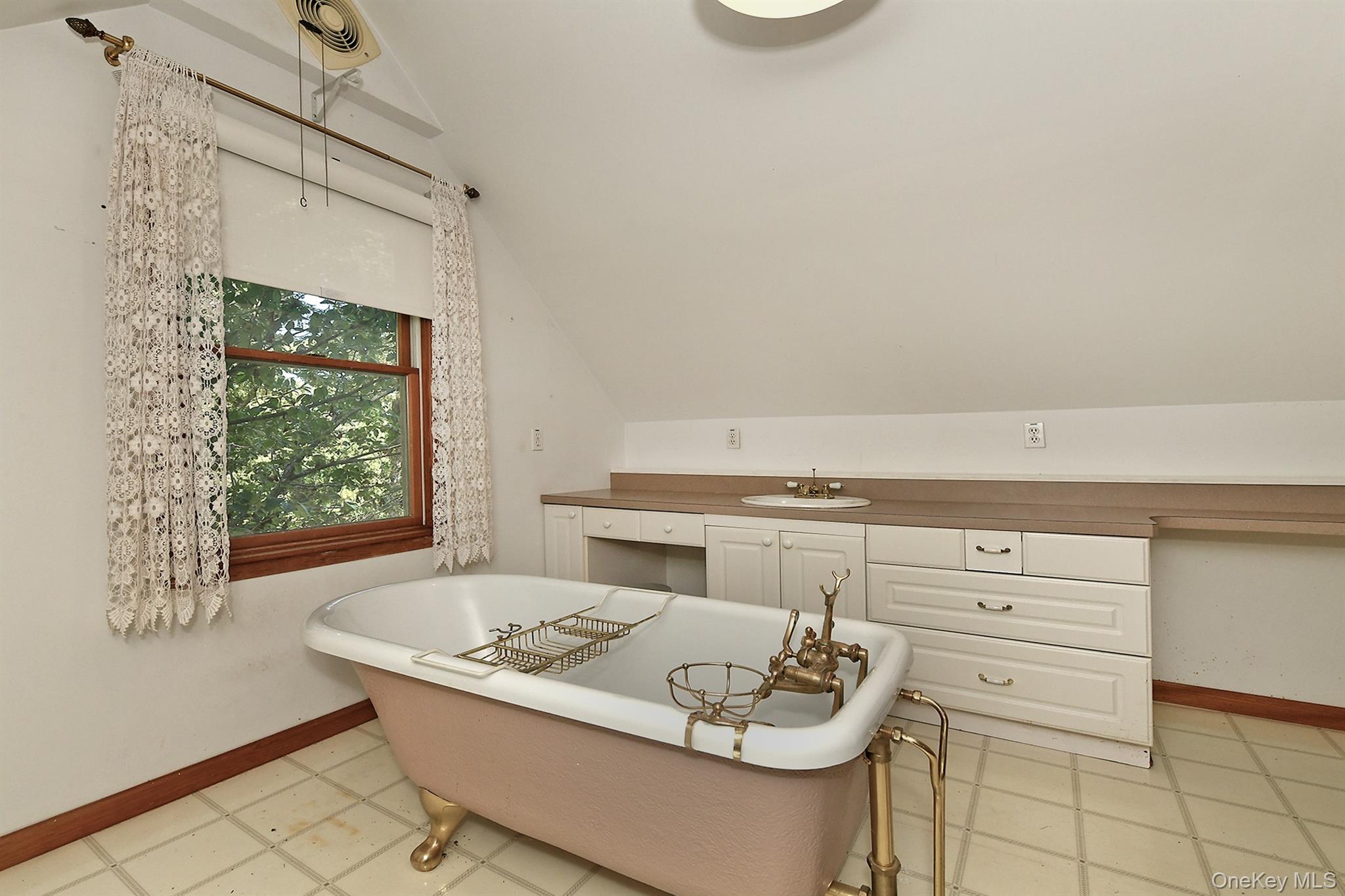121 Van Buren Drive Property Photo 20